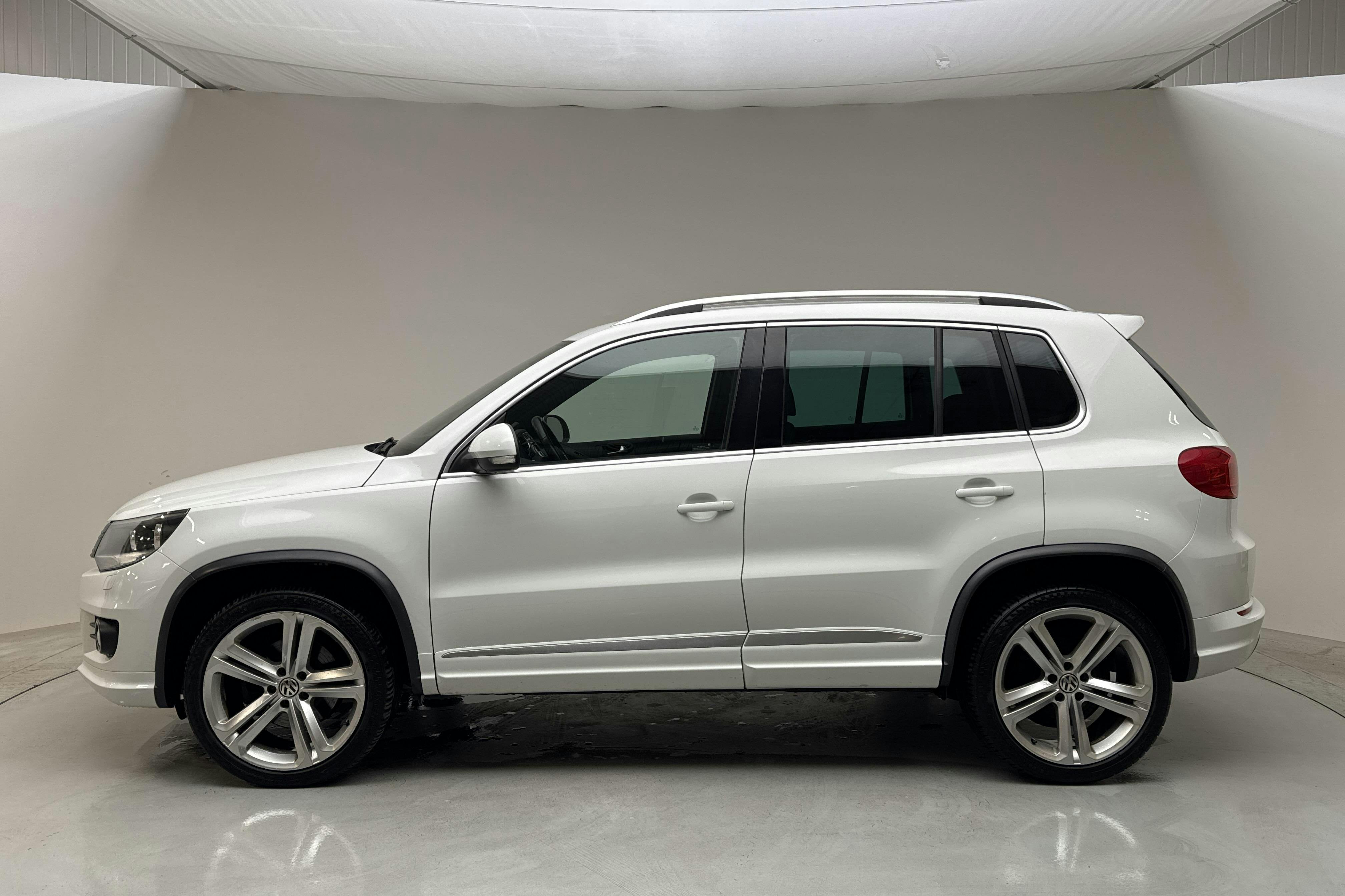 VW Tiguan 1.4 TSI 4MOTION (160hk) - 180 340 km - Manual - white - 2014