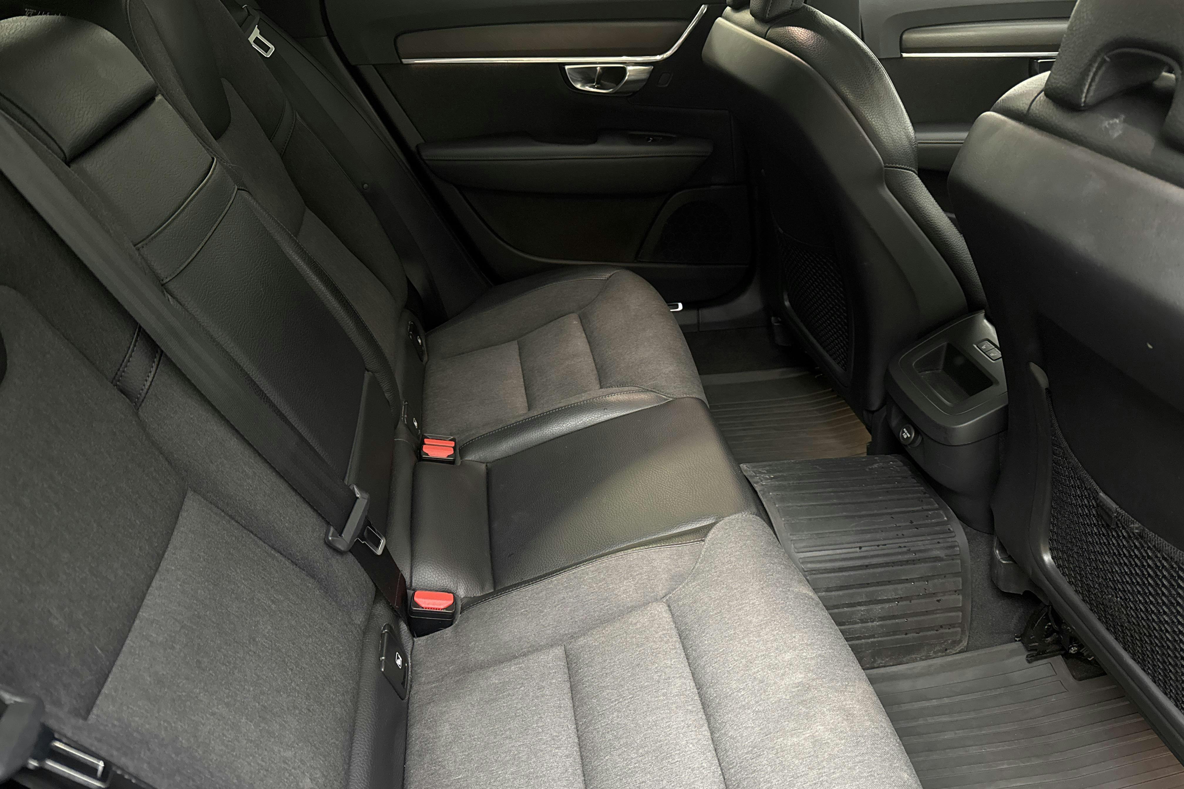 Volvo V90 D4 Cross Country AWD (190hk) - 143 320 km - Automatic - Dark Blue - 2019