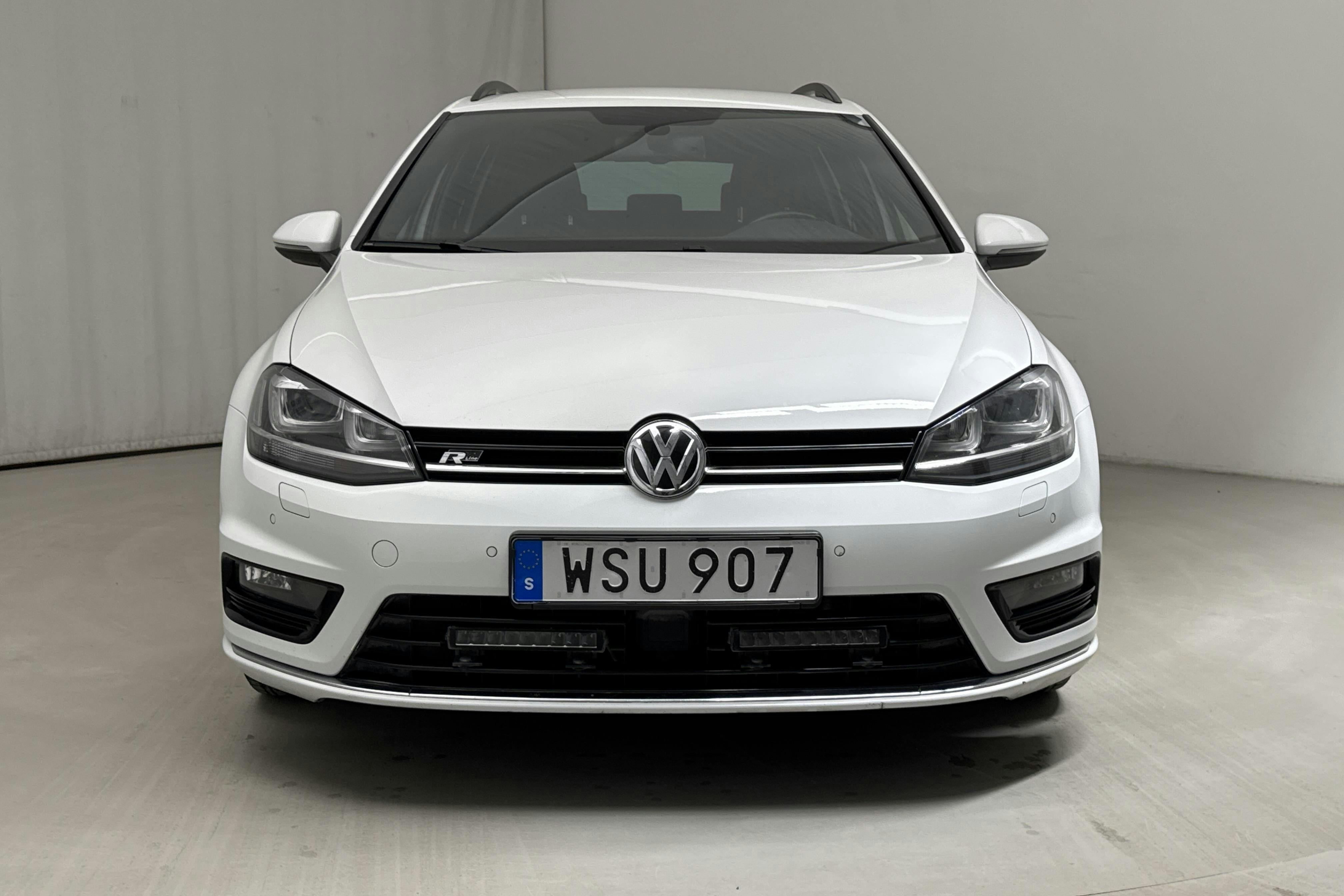 VW Golf VII 2.0 TDI BlueMotion Technology Sportscombi 4Motion (150hk) - 17 603 mil - Manuell - vit - 2015