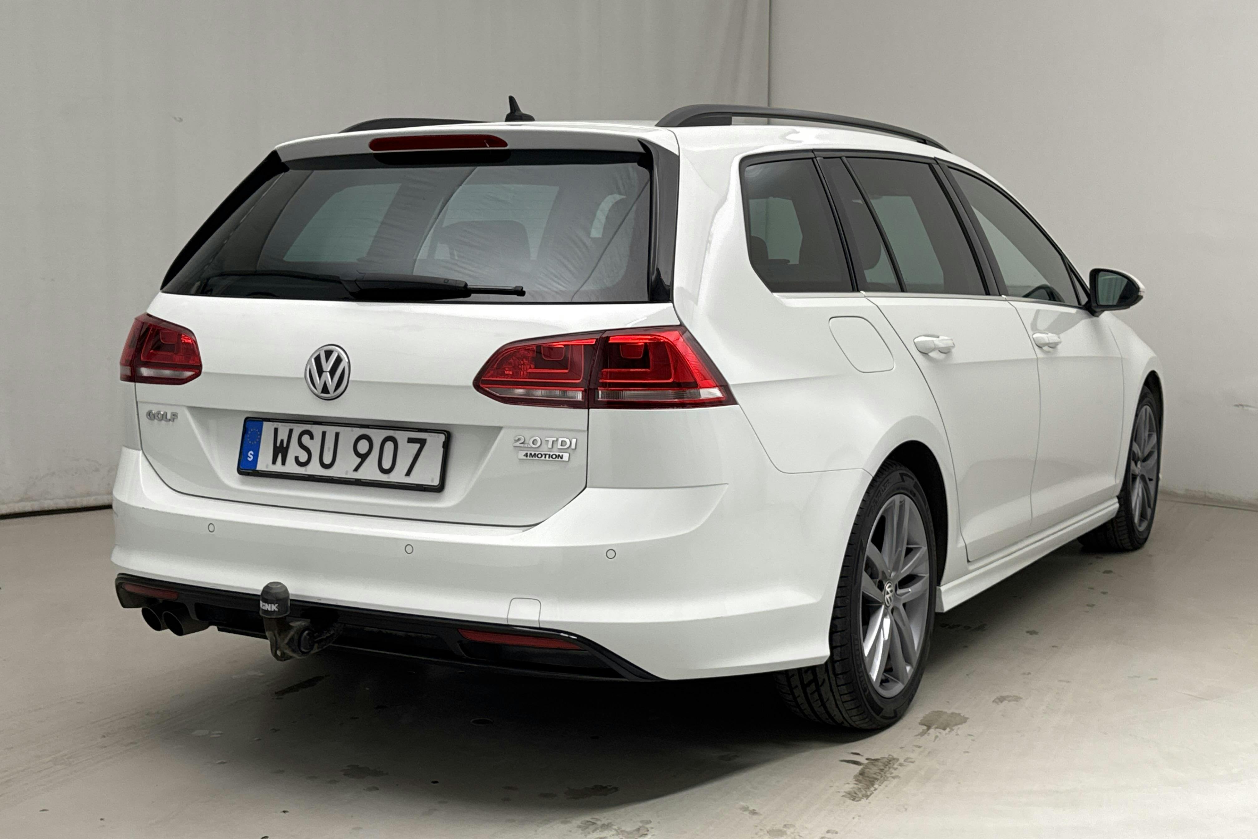 VW Golf VII 2.0 TDI BlueMotion Technology Sportscombi 4Motion (150hk) - 17 603 mil - Manuell - vit - 2015
