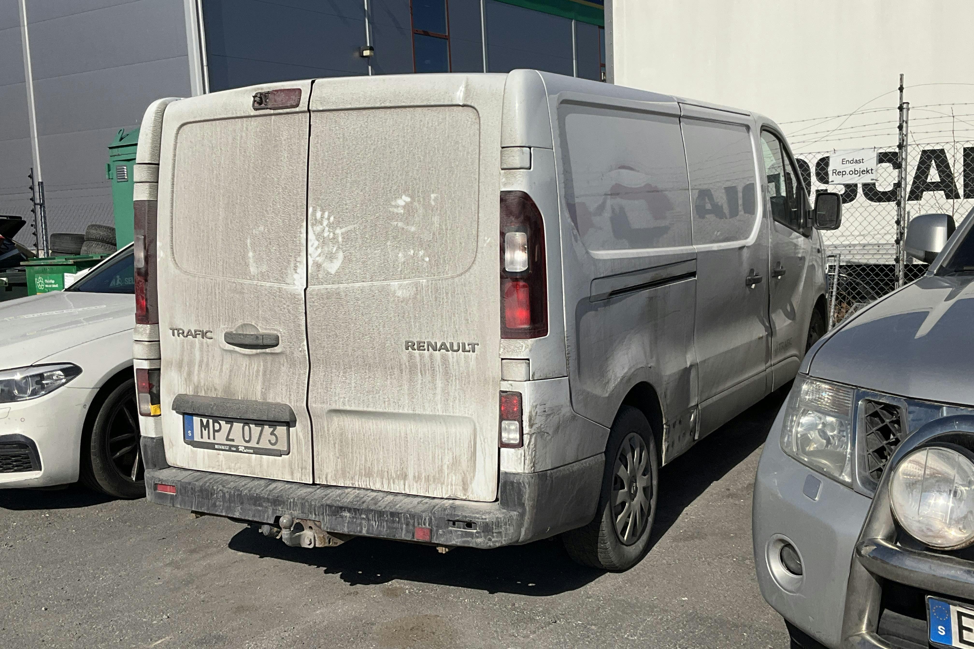 Renault Trafic 1.6 dCi Skåp (125hk) - 236 850 km - Käsitsi - valge - 2017