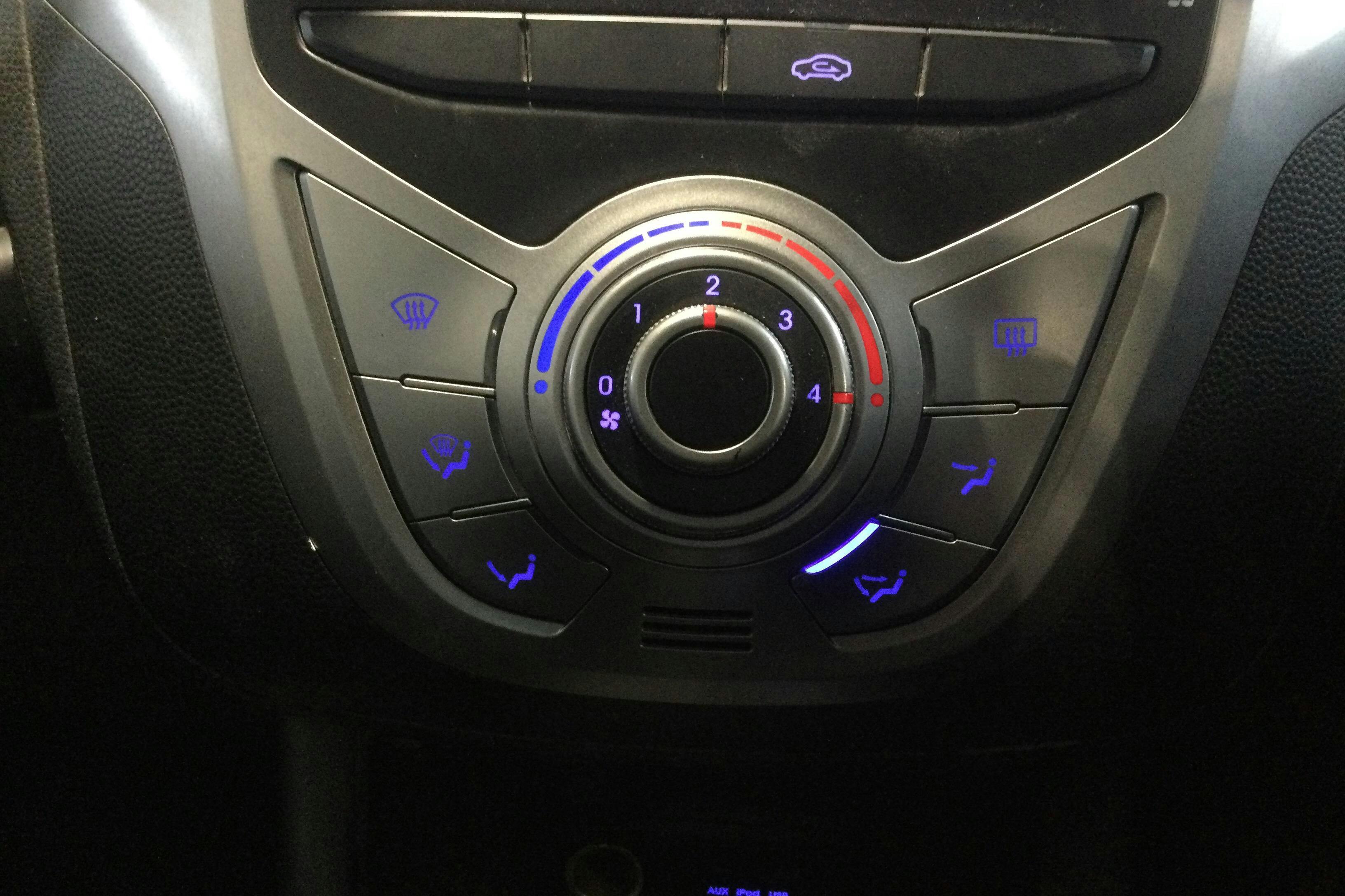 Hyundai ix20 1.6 (125hk) - 22 400 mil - Automat - vit - 2013