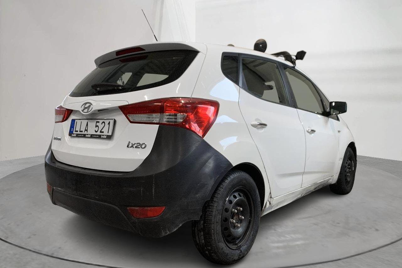 Hyundai ix20 1.6 (125hk) - 22 400 mil - Automat - vit - 2013