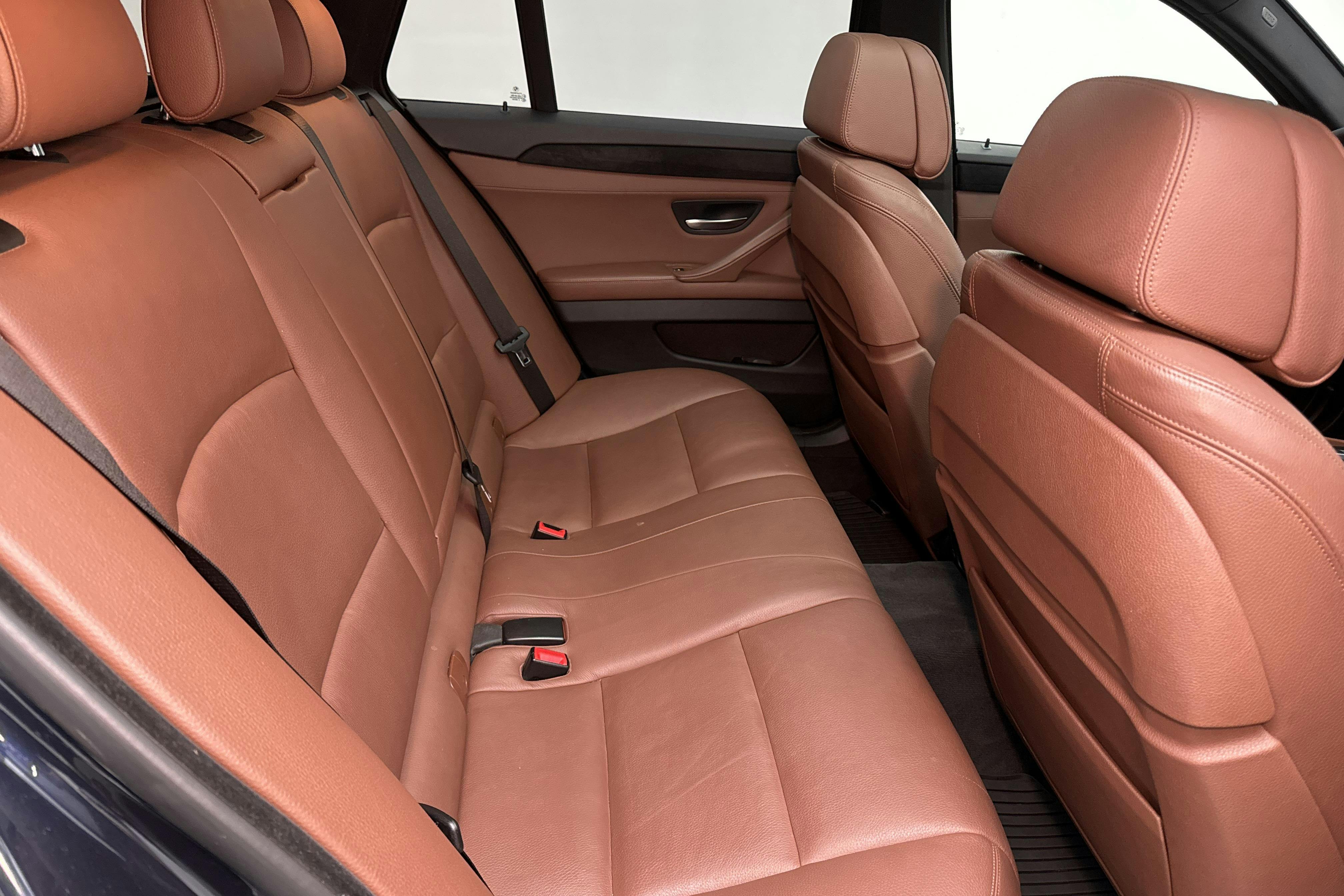 BMW M550d xDrive Touring, F11 (381hk) - 212 600 km - Automatic - blue - 2014