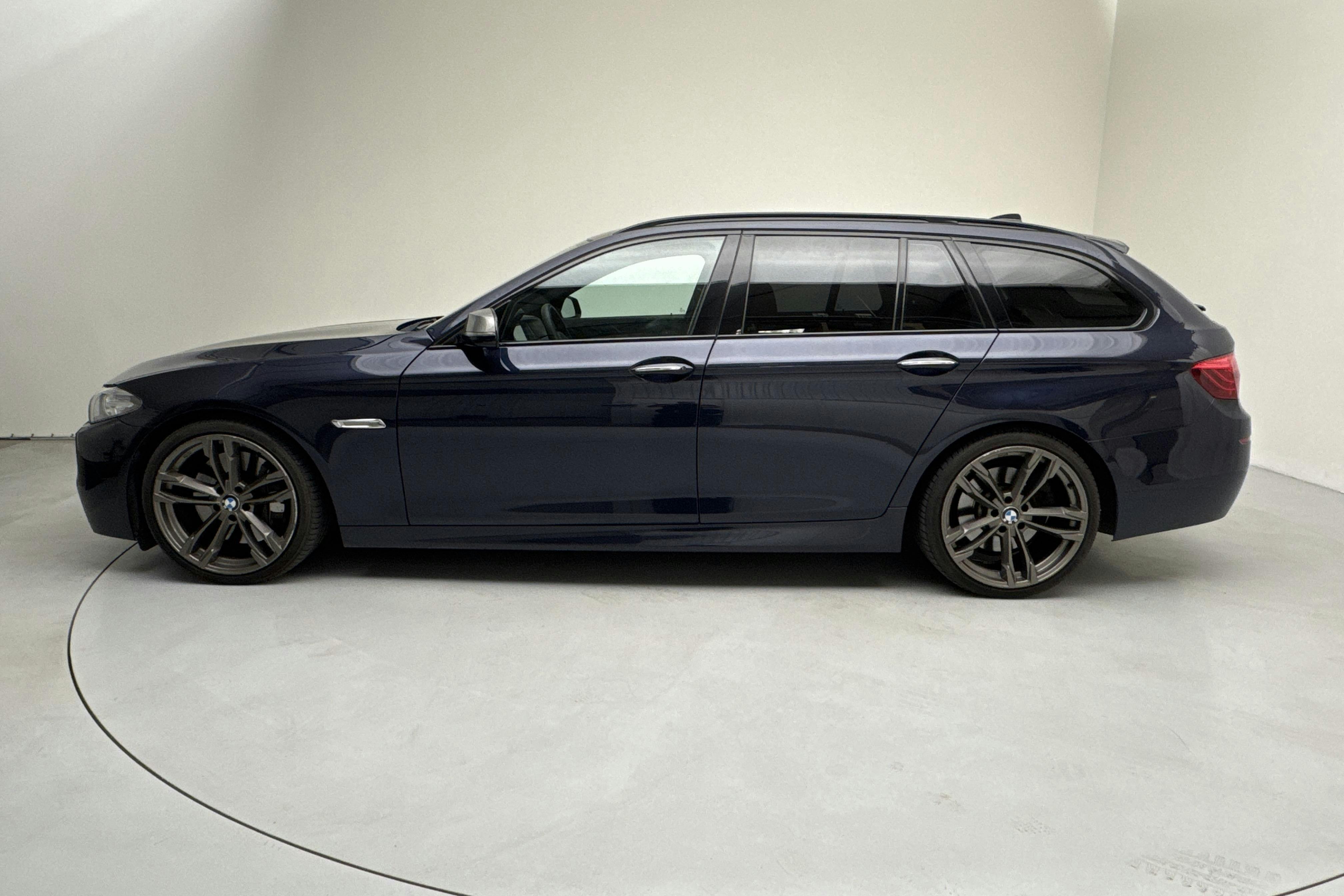 BMW M550d xDrive Touring, F11 (381hk) - 212 600 km - Automatic - blue - 2014