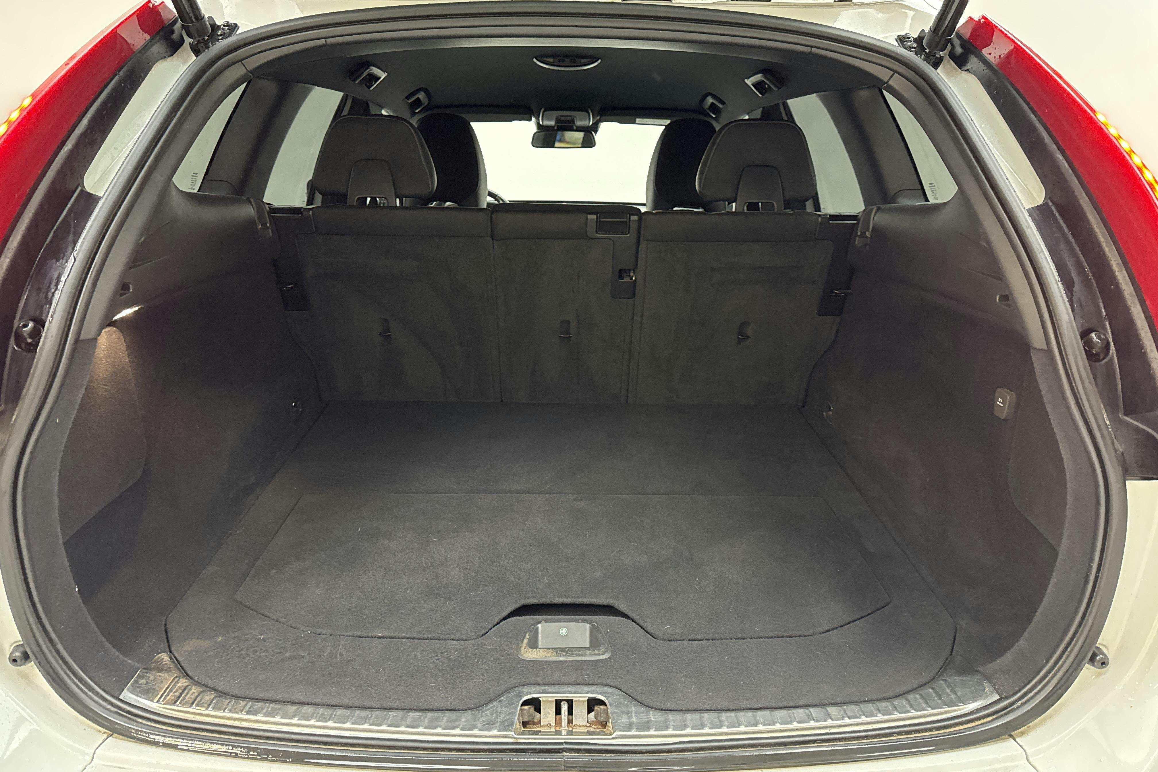 Volvo XC60 D4 2WD (190hk) - 253 750 km - Manual - white - 2017