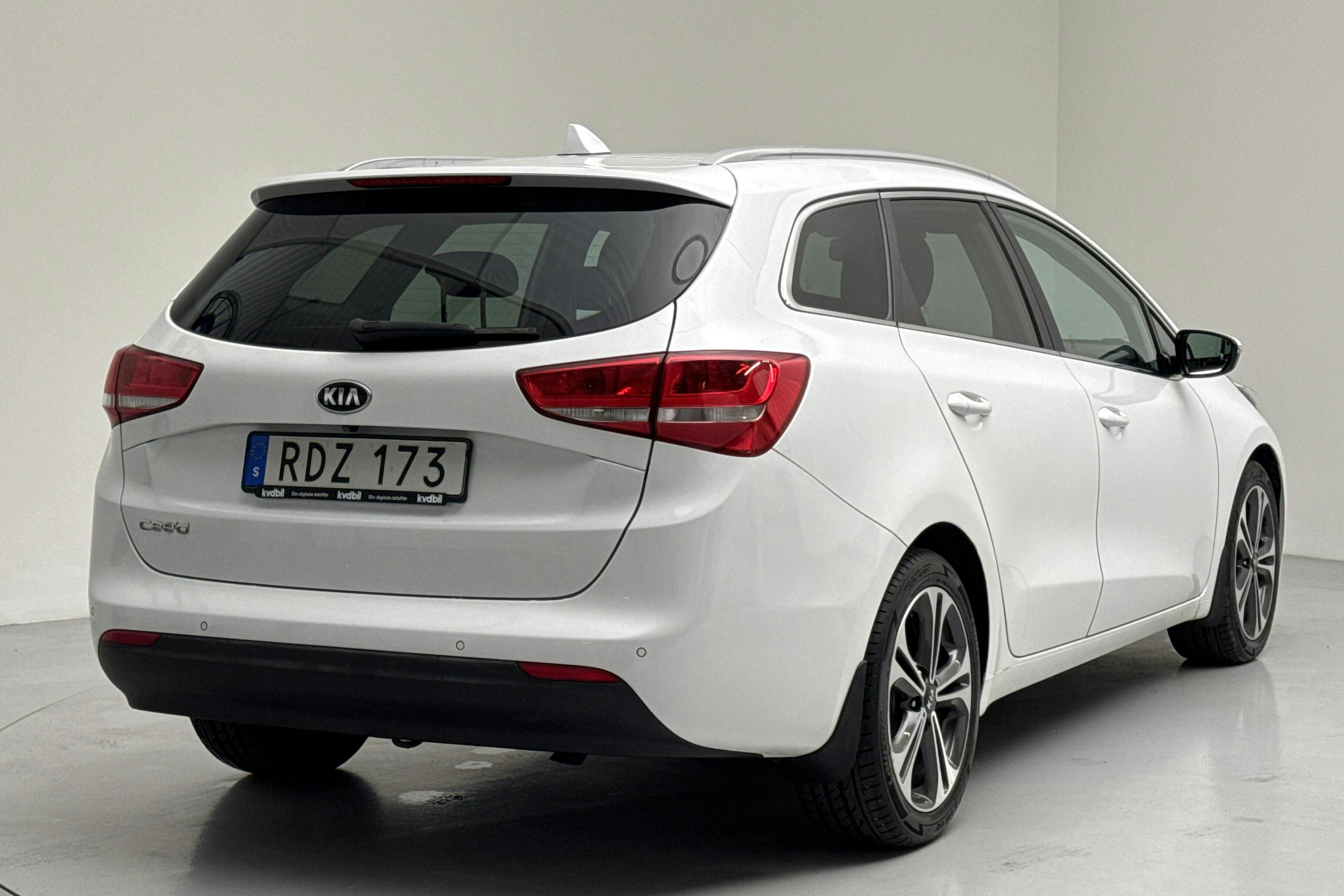 KIA Cee'd 1.6 SW (135hk) - 15 636 mil - Automat - vit - 2018