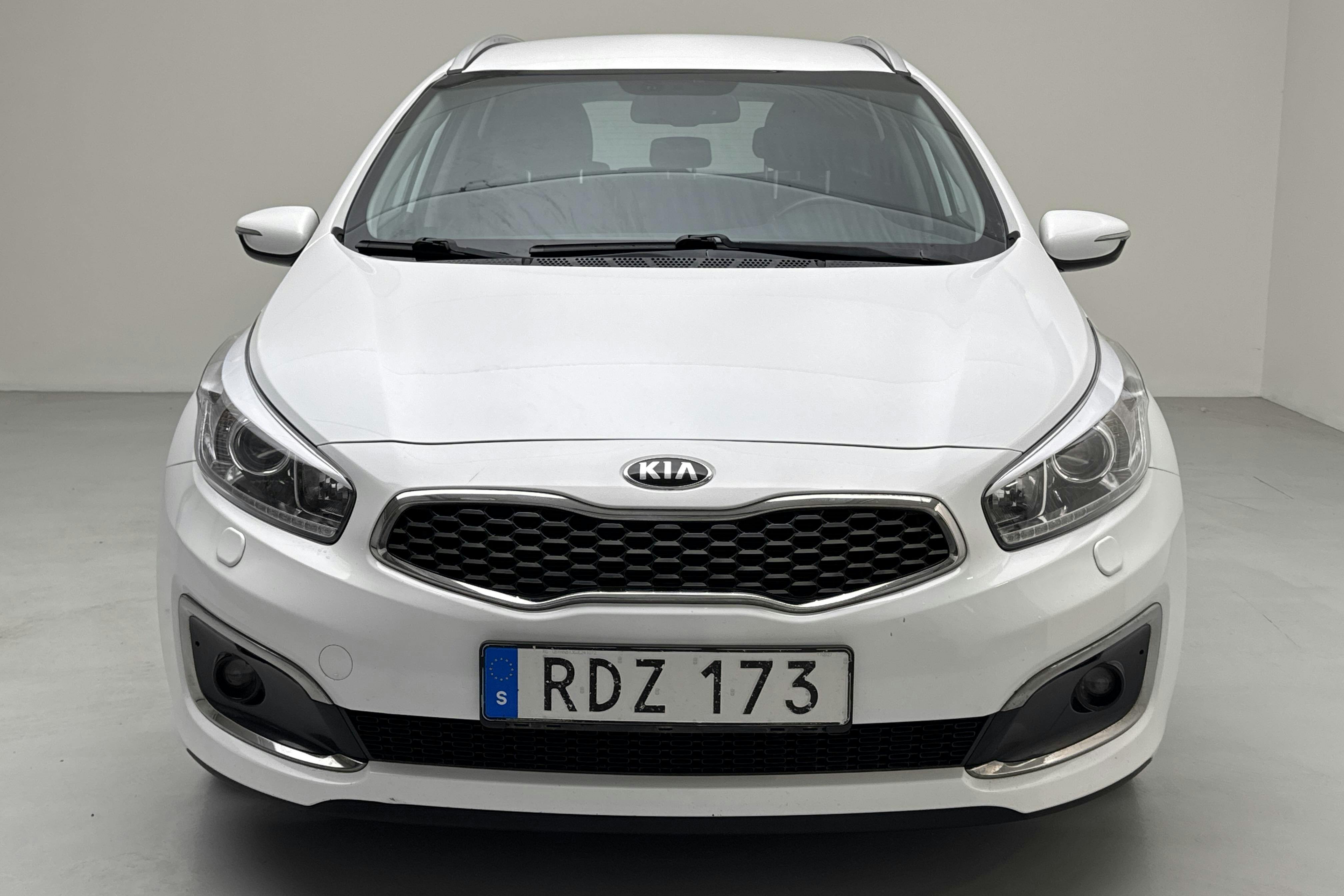KIA Cee'd 1.6 SW (135hk) - 15 636 mil - Automat - vit - 2018
