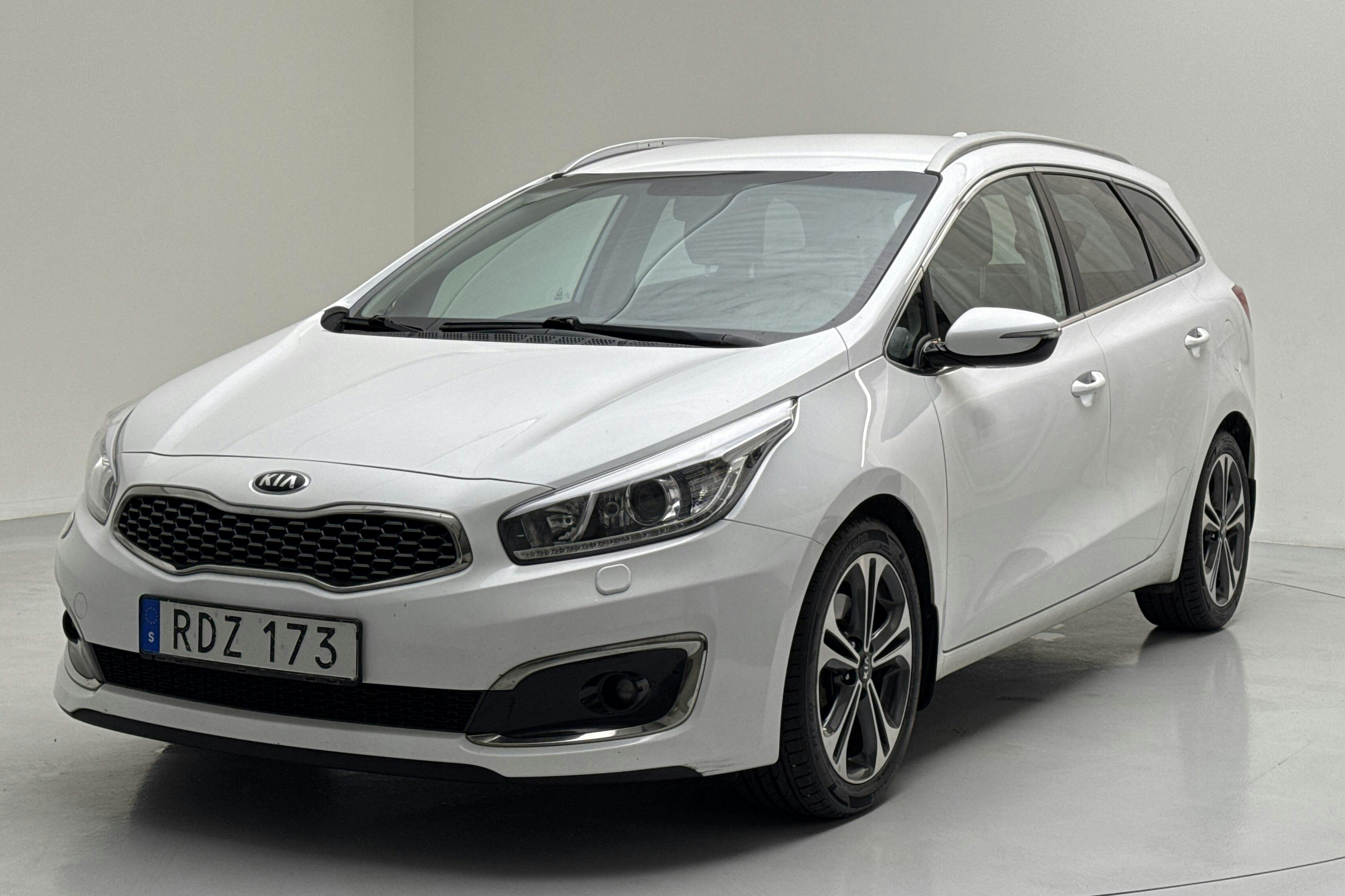 KIA Cee'd 1.6 SW (135hk) - 15 636 mil - Automat - vit - 2018