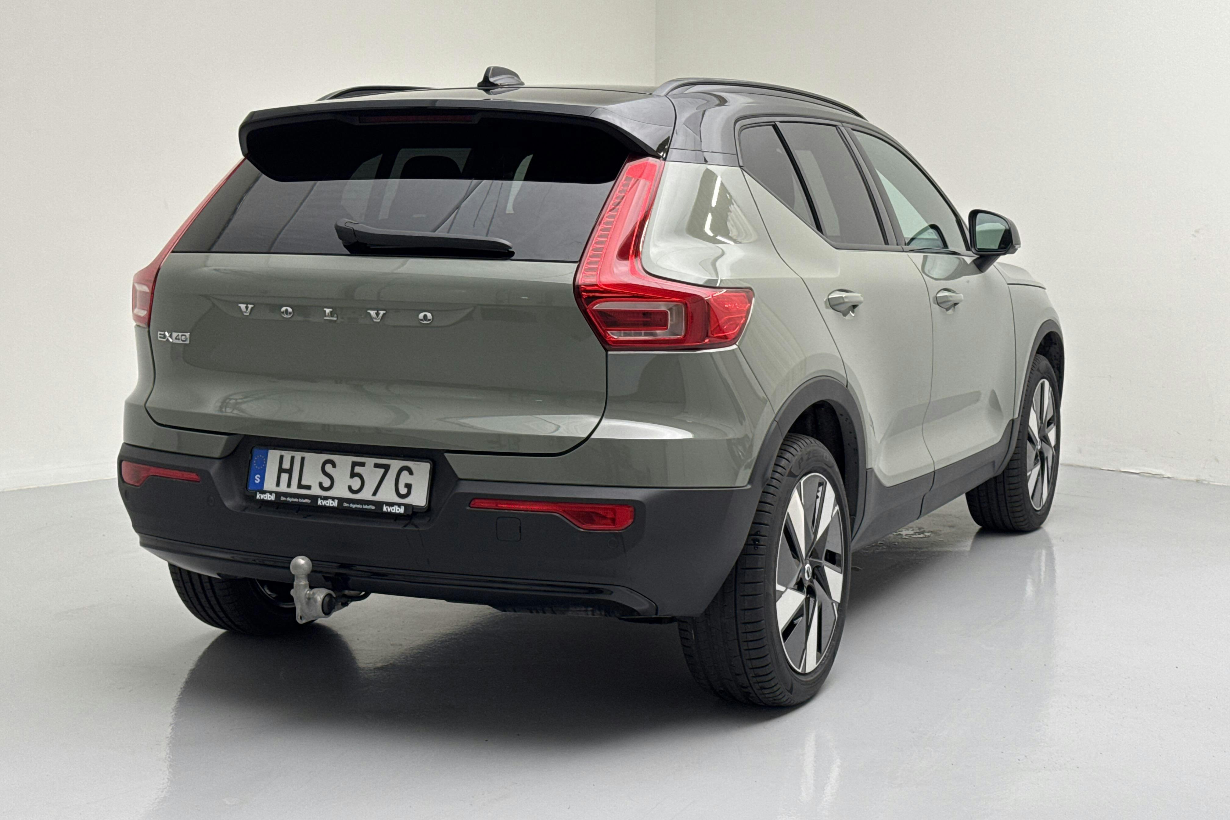 Volvo EX40 Single Motor Extended Range (252hk) - 4 460 km - Automatic - green - 2025