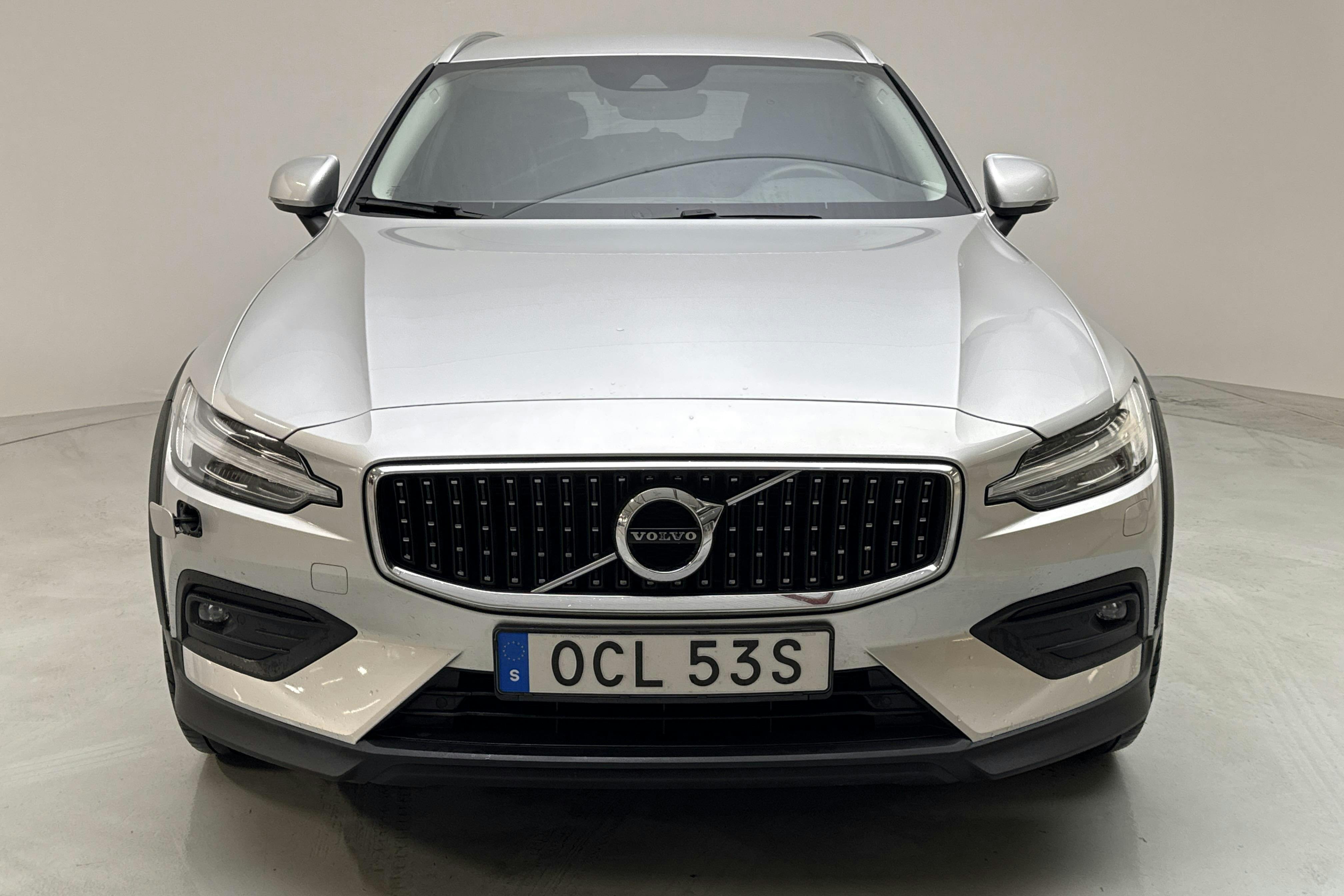 Volvo V60 B4 Cross Country AWD Mildhybrid, Diesel (197hk) - 8 991 mil - Automat - silver - 2022
