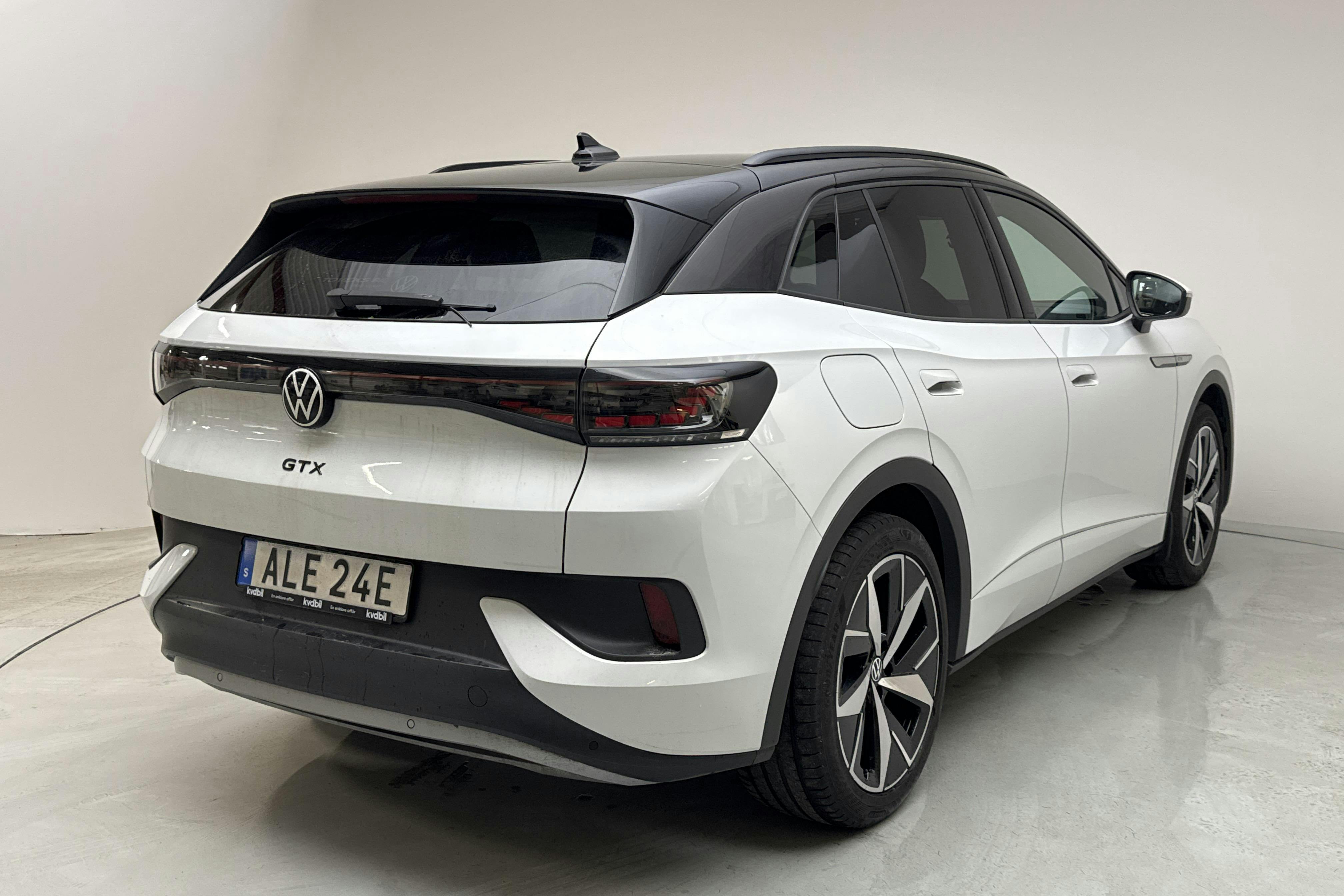 VW ID.4 GTX 77kWh AWD (299hk) - 7 727 mil - Automat - vit - 2022