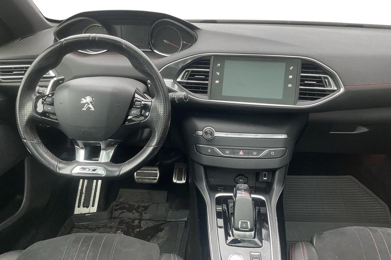 Peugeot 308 GT PureTech 5dr (225hk) - 94 920 km - Automatyczna - Light Red - 2018