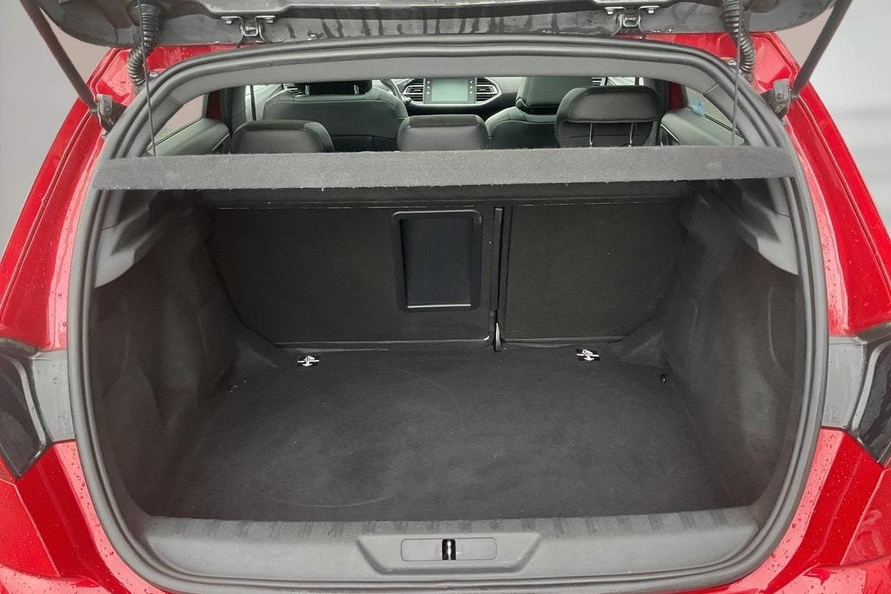 Peugeot 308 GT PureTech 5dr (225hk) - 94 920 km - Automatyczna - Light Red - 2018