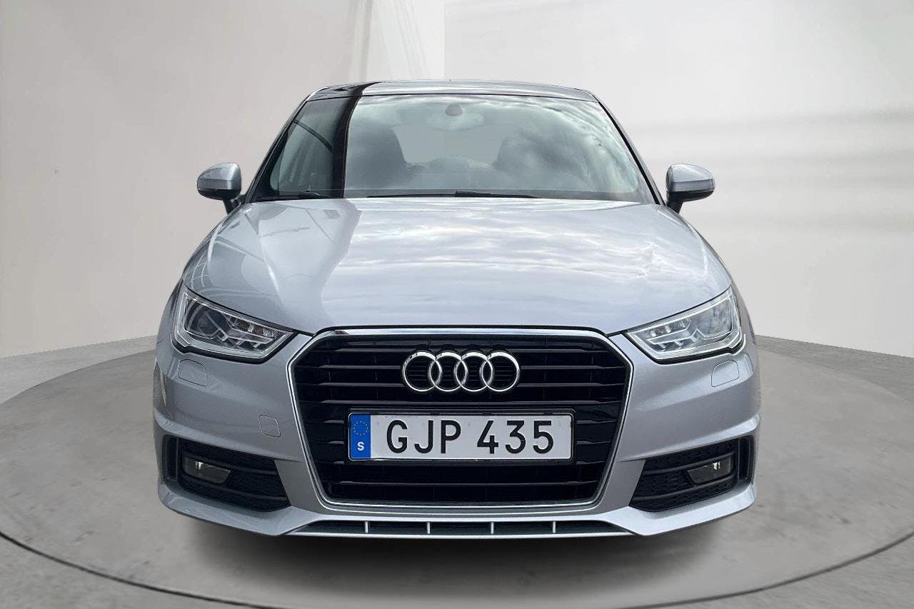 Audi A1 1.0 TFSI Sportback (95hk) - 8 117 mil - Manuell - silver - 2017
