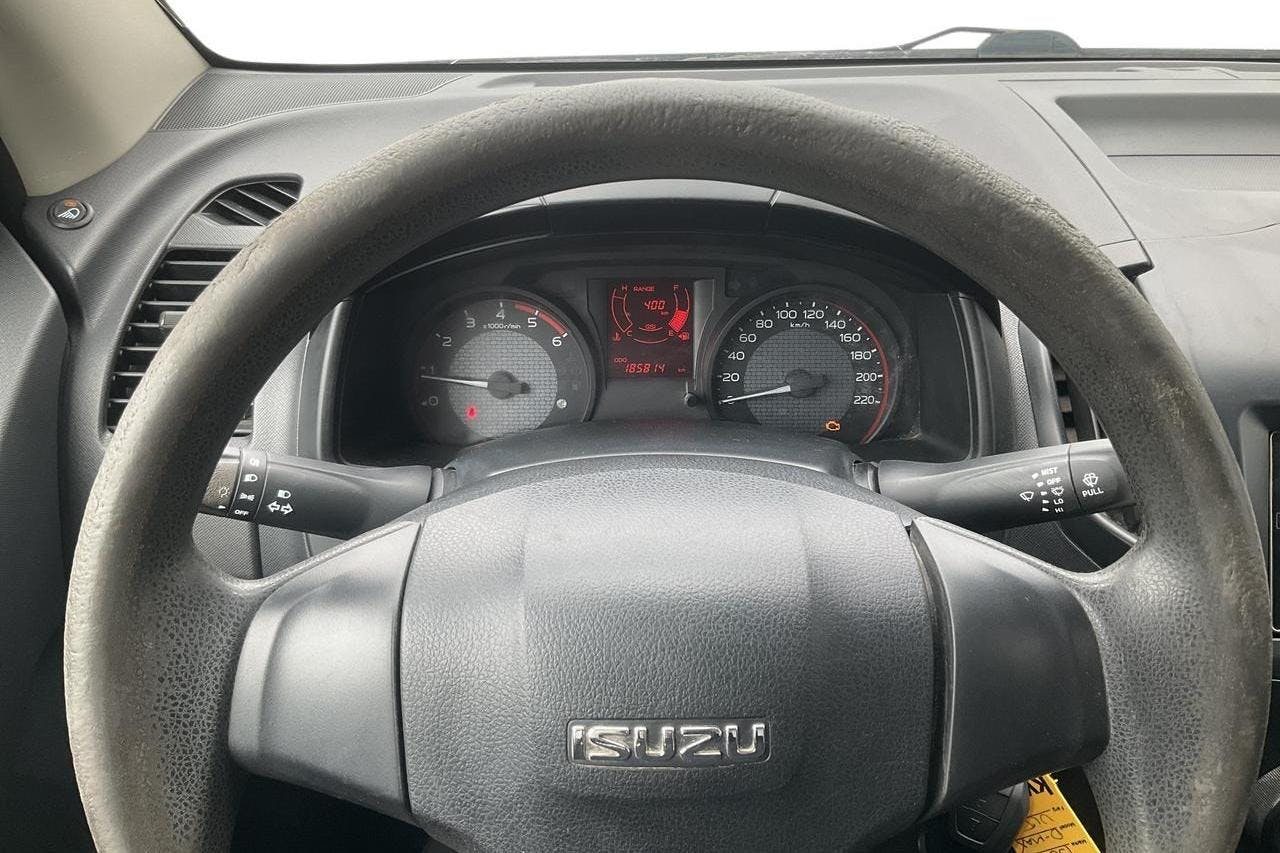 Isuzu D-MAX 1.9 DDI 4WD (163hk) - 185 820 km - Käsitsi - valge - 2018
