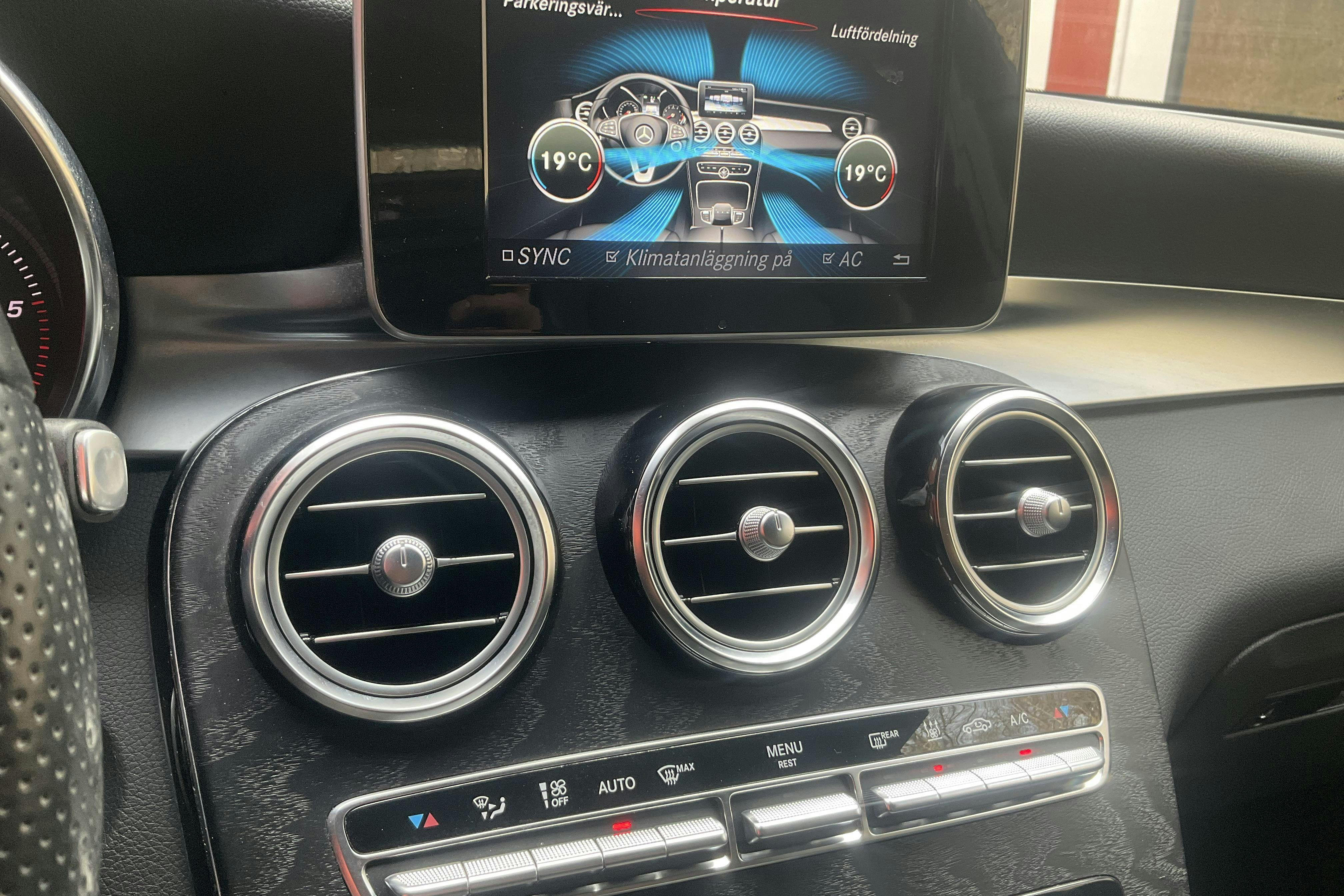 Mercedes GLC 220 d 4MATIC X253 (170hk) - 103 890 km - Automaattinen - valkoinen - 2018