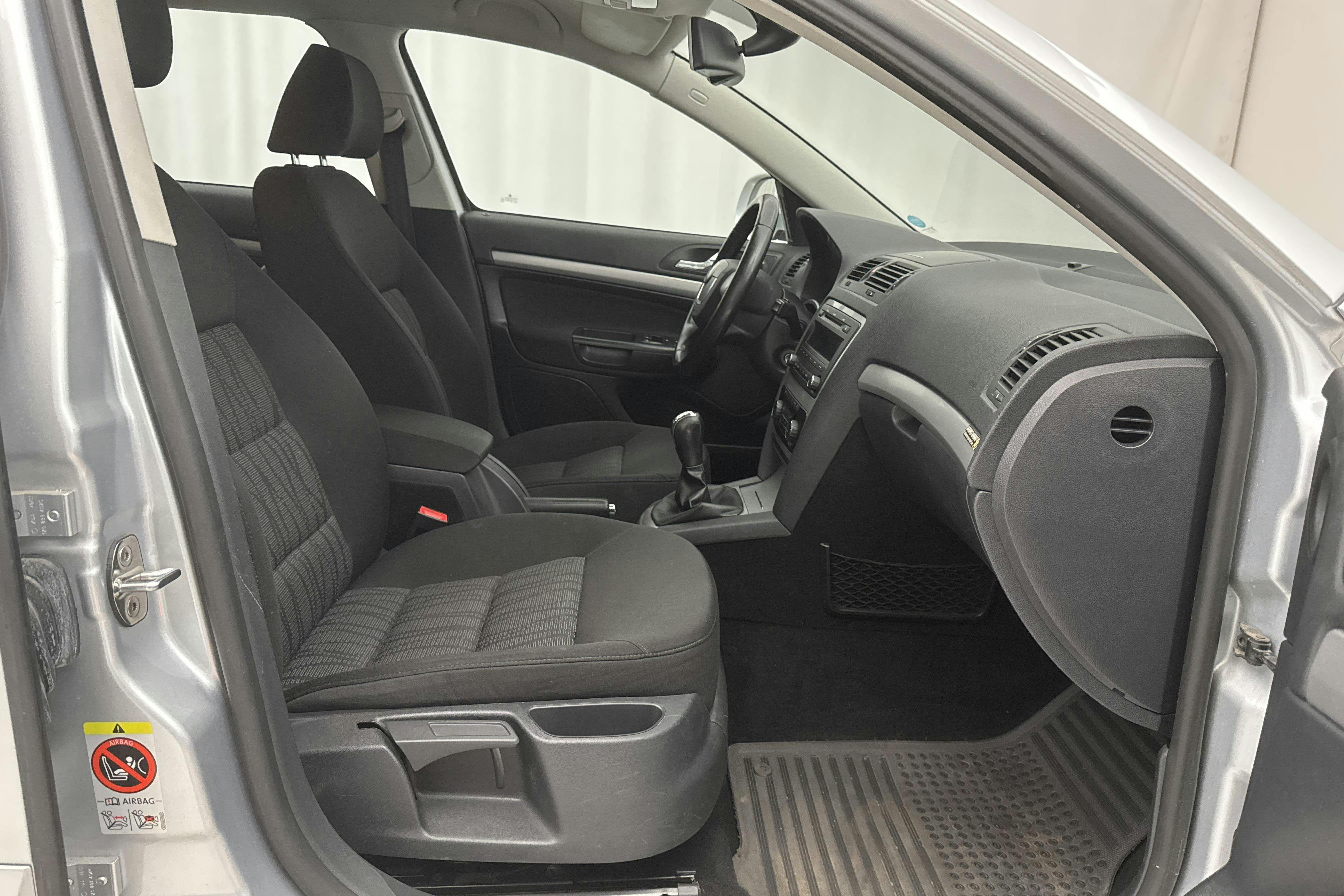 Skoda Octavia II 1.8 TSI Kombi (160hk) - 214 020 km - Manual - silver - 2010