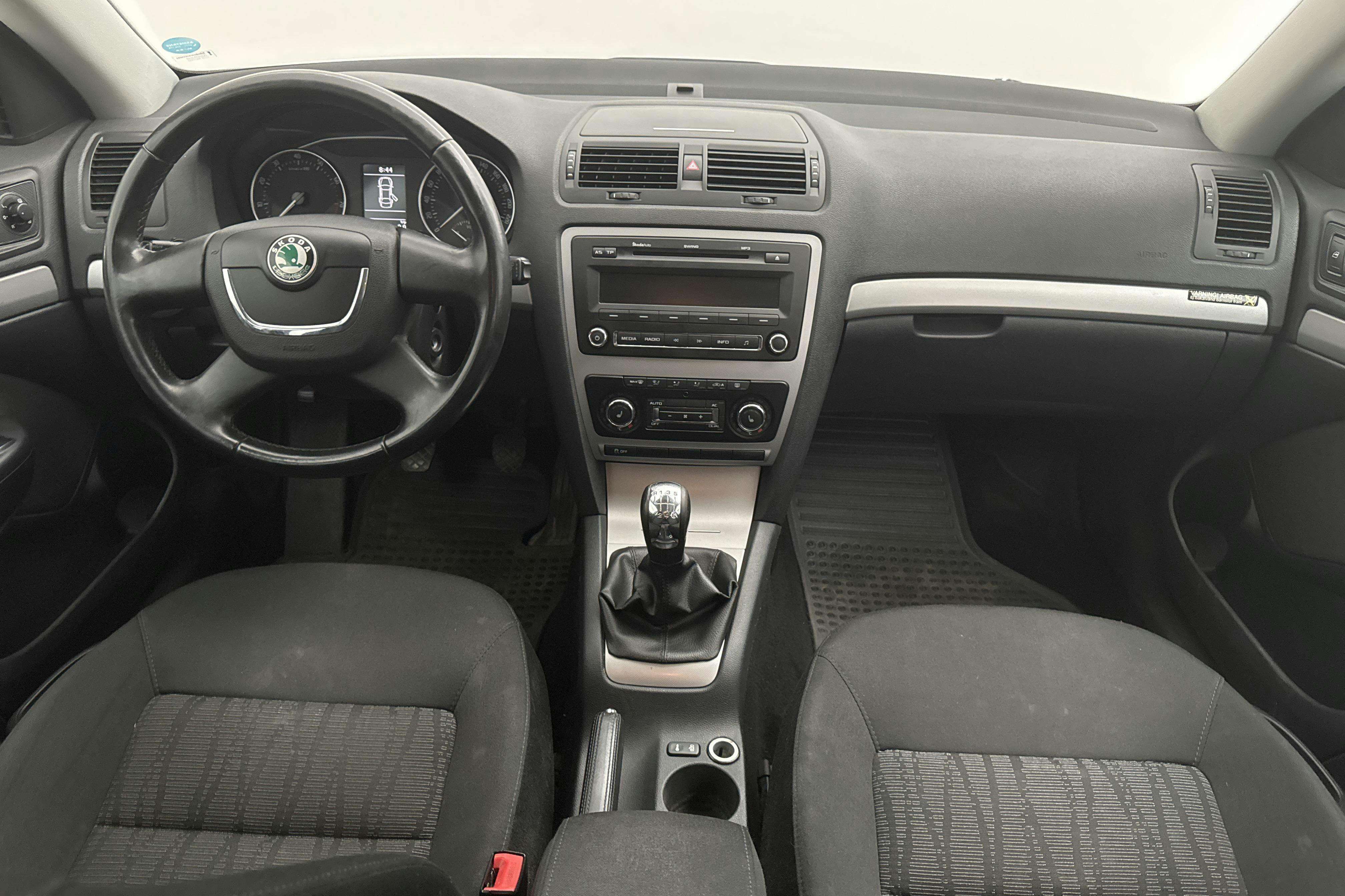 Skoda Octavia II 1.8 TSI Kombi (160hk) - 214 020 km - Manual - silver - 2010