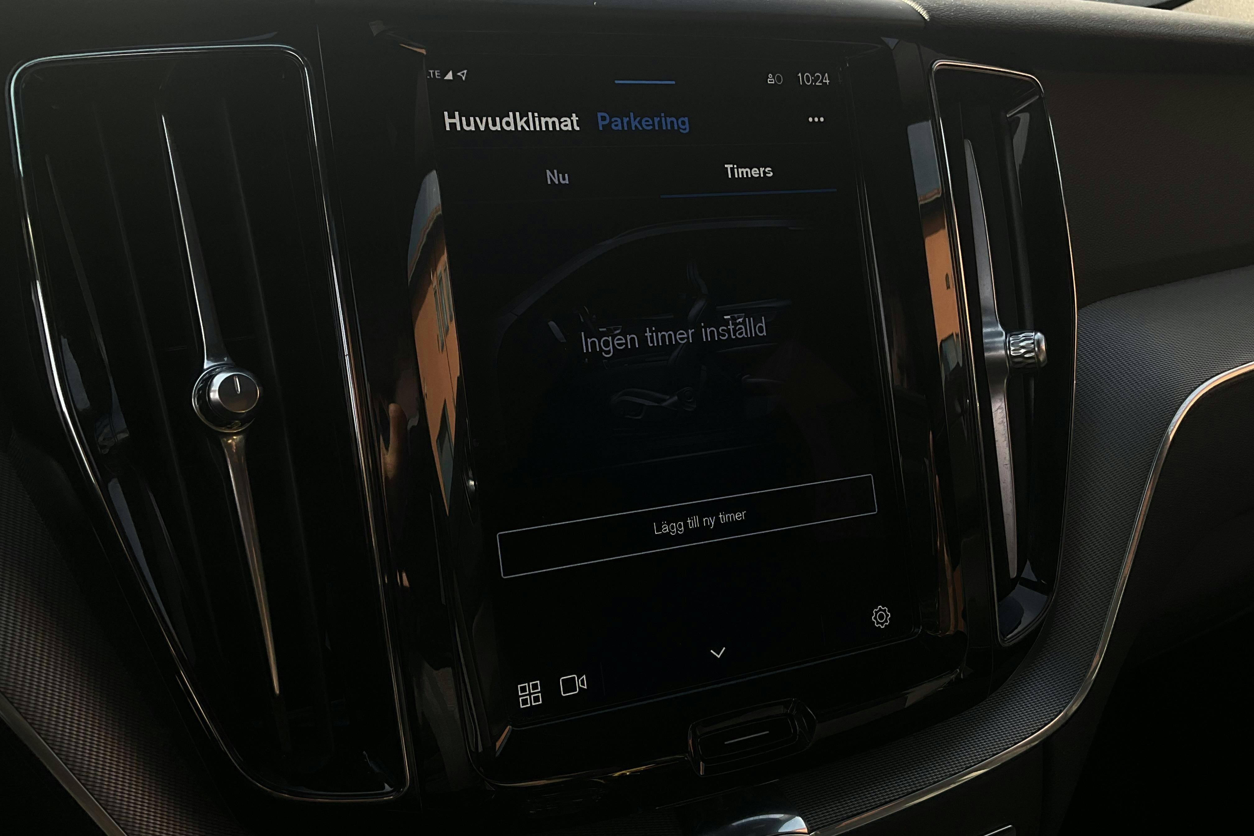 Volvo XC60 T6 AWD Recharge (350hk) - 8 471 mil - Automat - svart - 2023