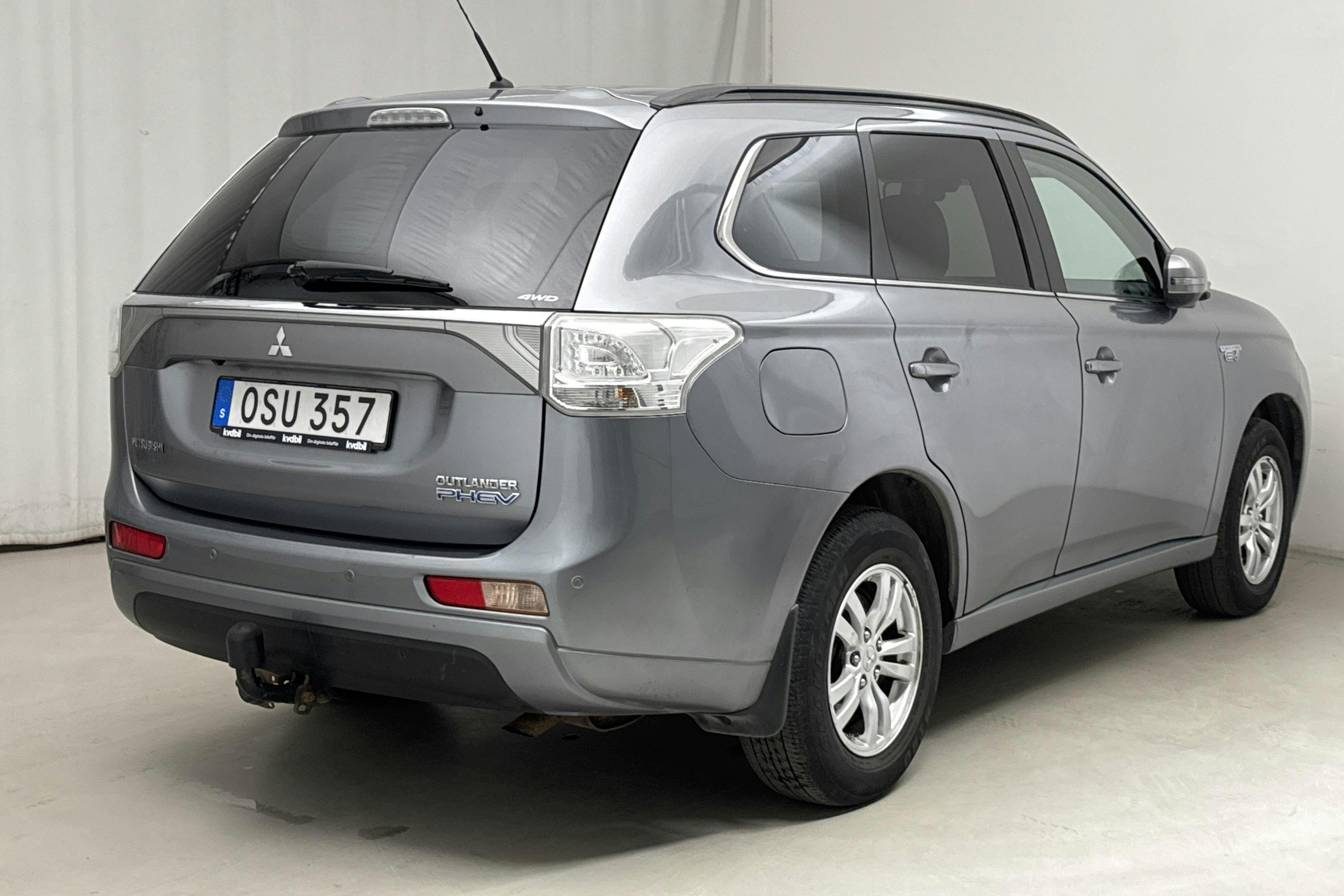Mitsubishi Outlander 2.0 Plug-in Hybrid 4WD (121hk) - 13 277 mil - Automat - Dark Grey - 2014