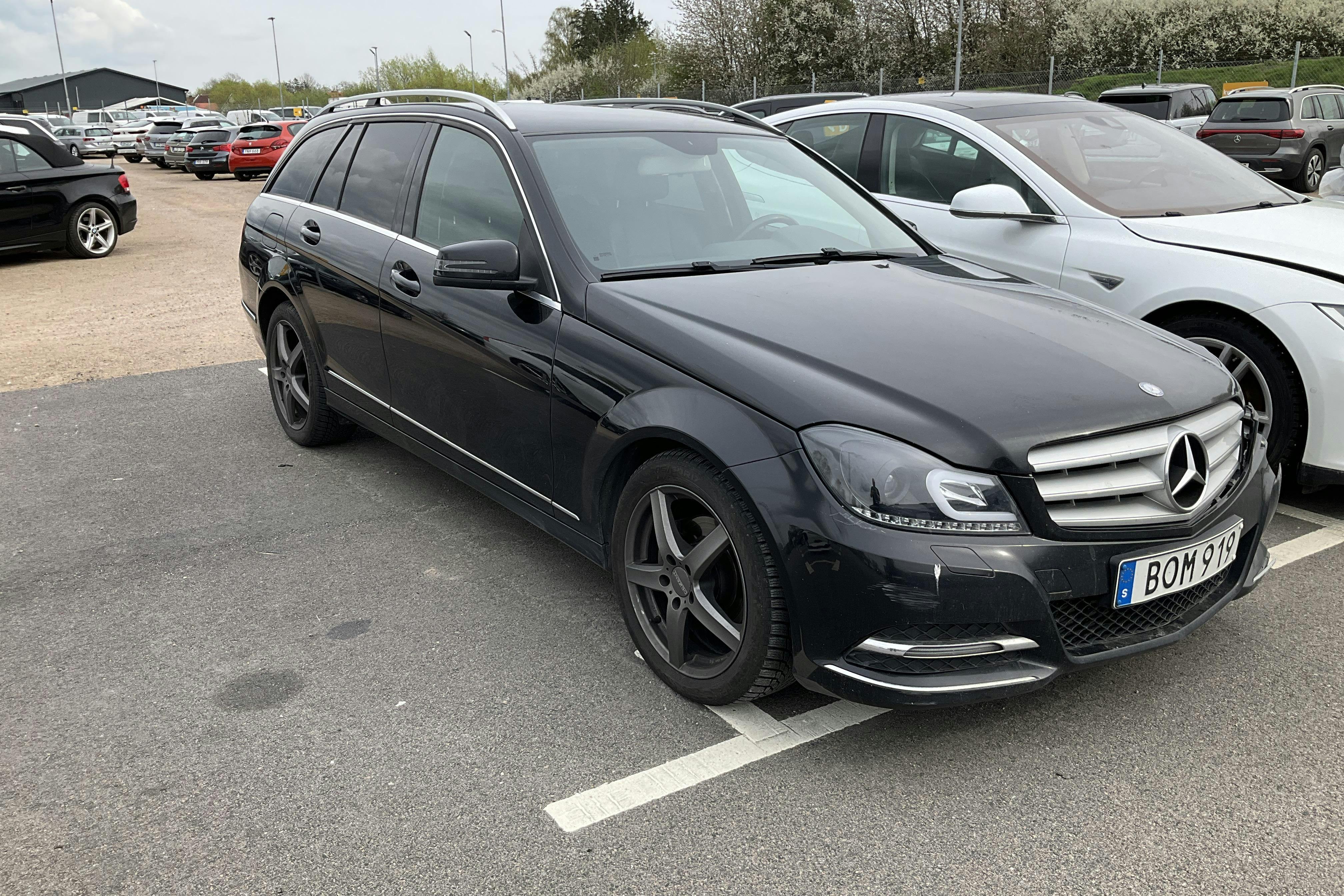 Mercedes C 220 CDI Kombi BlueEfficiency S204 (170hk) - 247 120 km - Automatic - black - 2014
