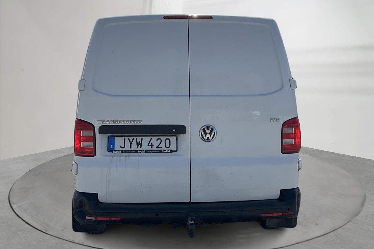 VW Transporter T6 2.0 TDI BMT Skåp (102hk) - 286 630 km - Käsitsi - valge - 2018