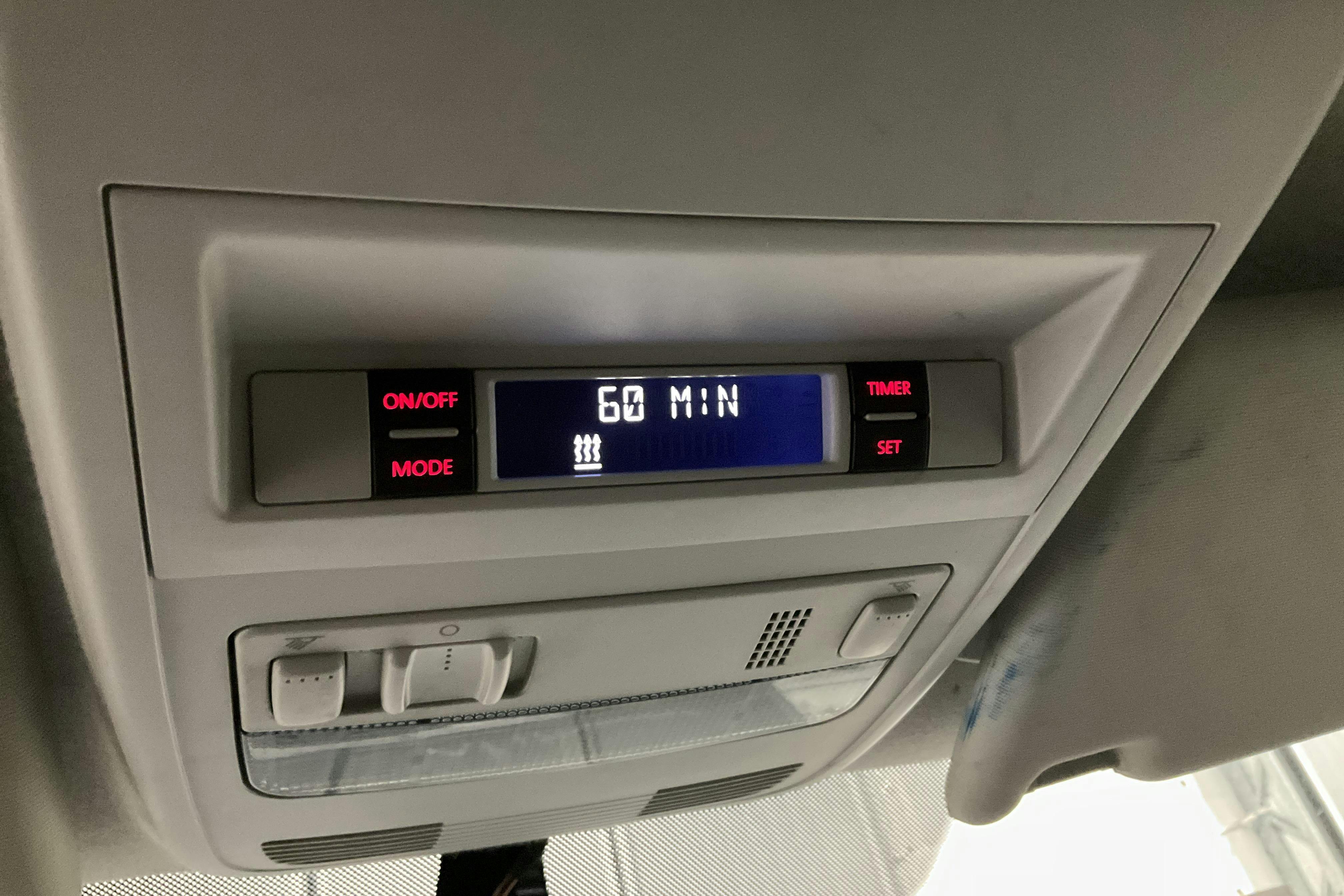 VW Transporter T6 2.0 TDI BMT Skåp (102hk) - 286 630 km - Käsitsi - valge - 2018