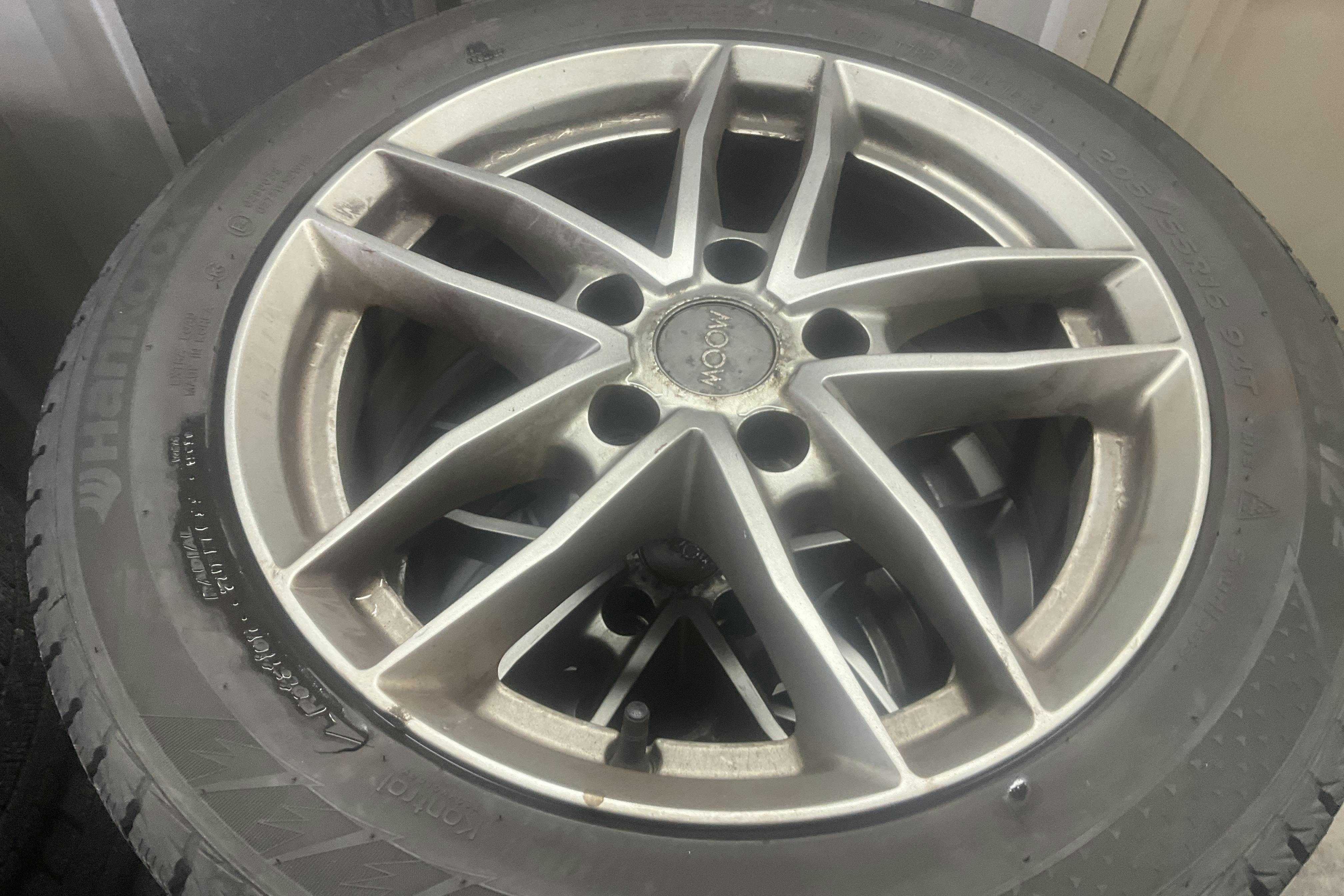 Honda Civic 1.5 i-VTEC 5dr (182hk) - 4 696 mil - Automat - röd - 2017