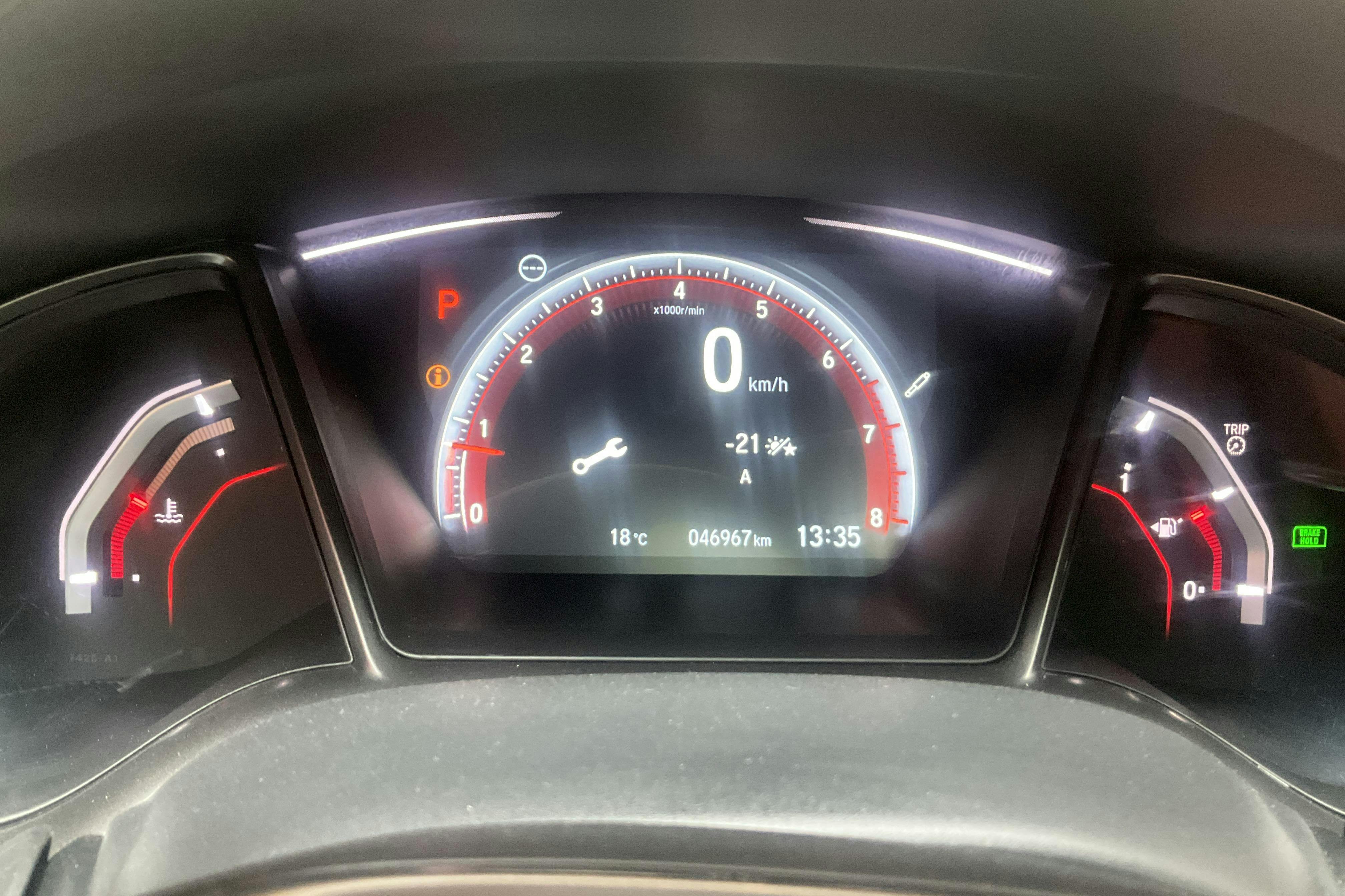Honda Civic 1.5 i-VTEC 5dr (182hk) - 4 696 mil - Automat - röd - 2017