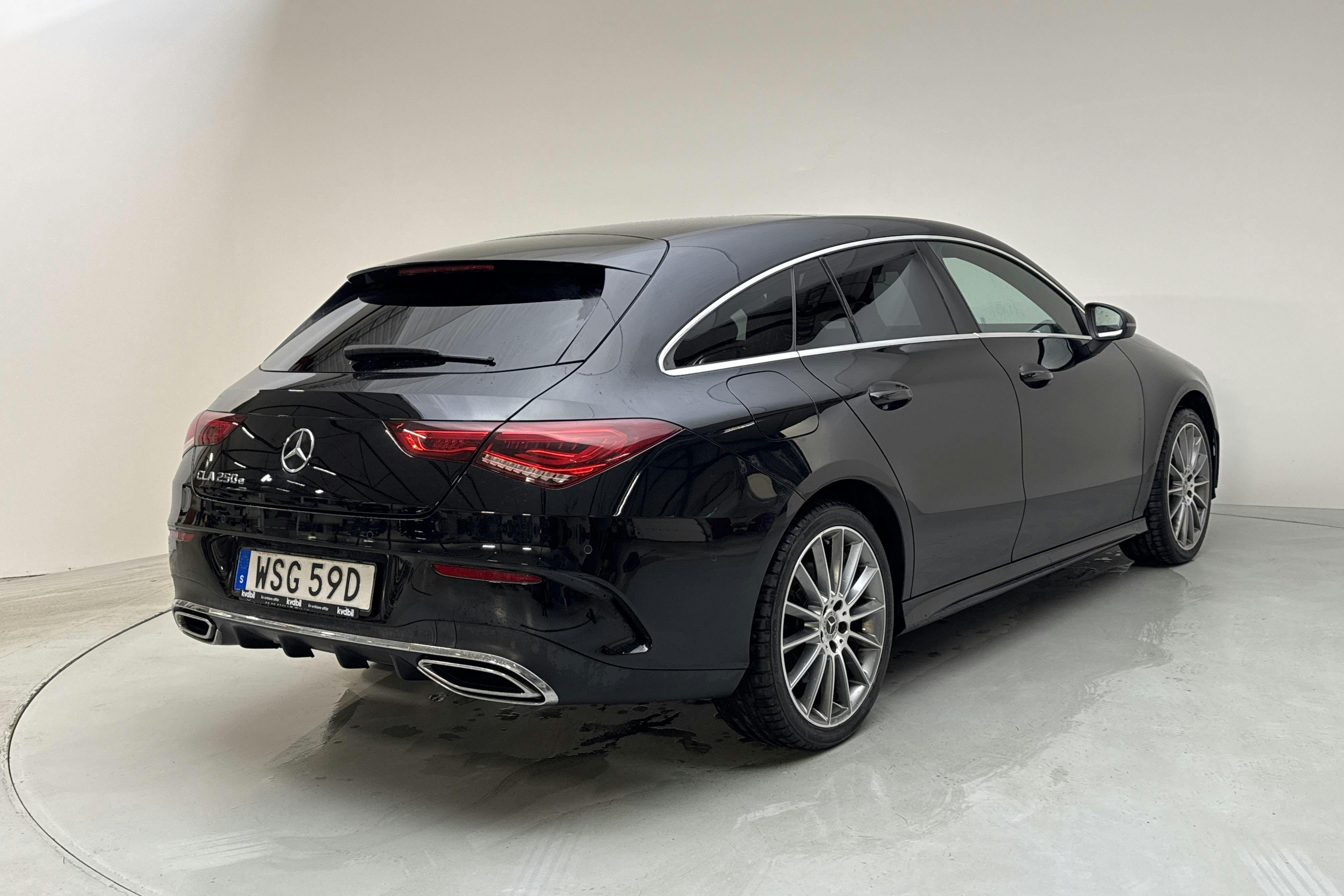 Mercedes CLA 250 e Shooting Brake X118 (218hk) - 81 860 km - Automatic - black - 2022