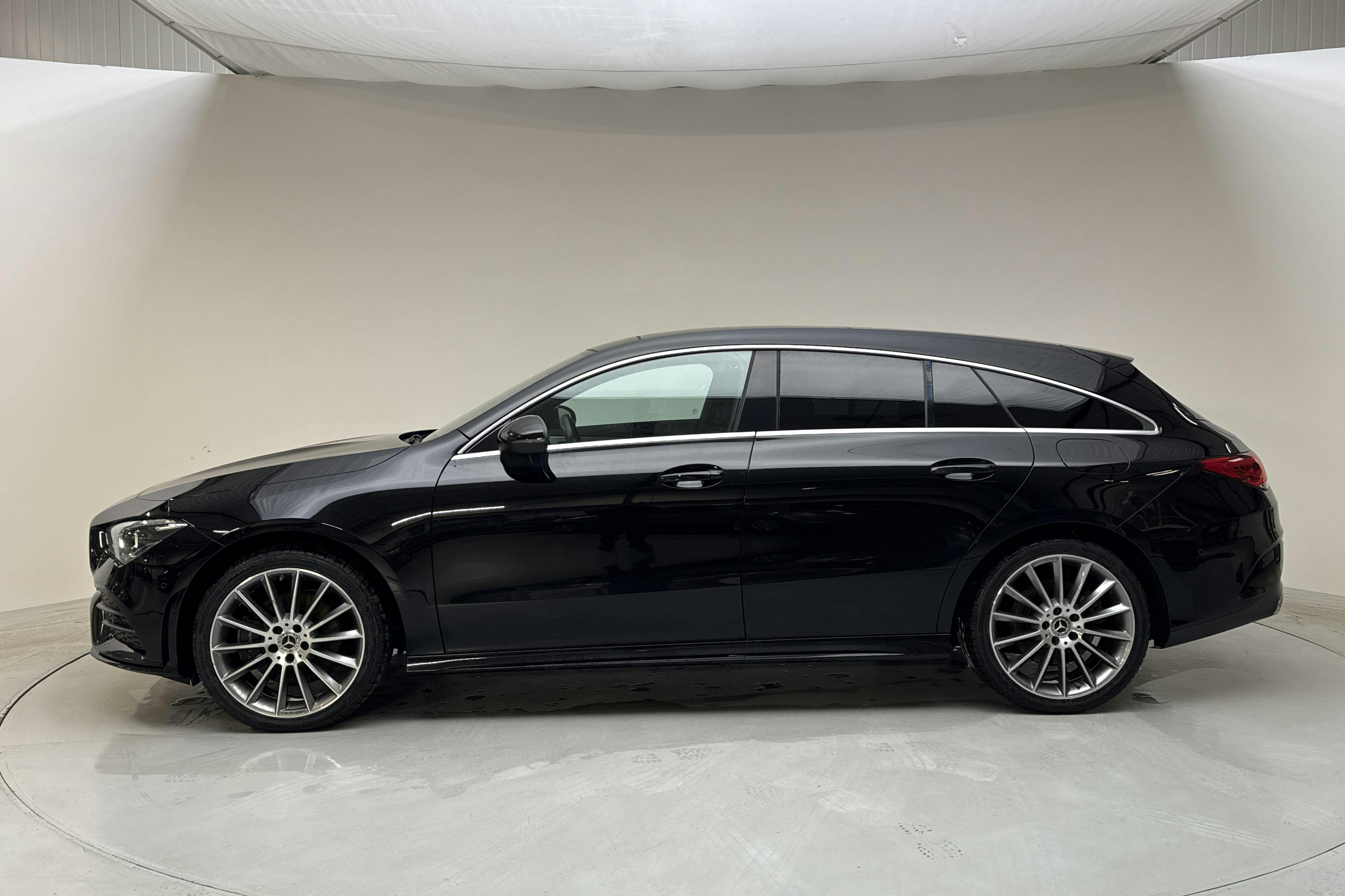 Mercedes CLA 250 e Shooting Brake X118 (218hk) - 81 860 km - Automatic - black - 2022