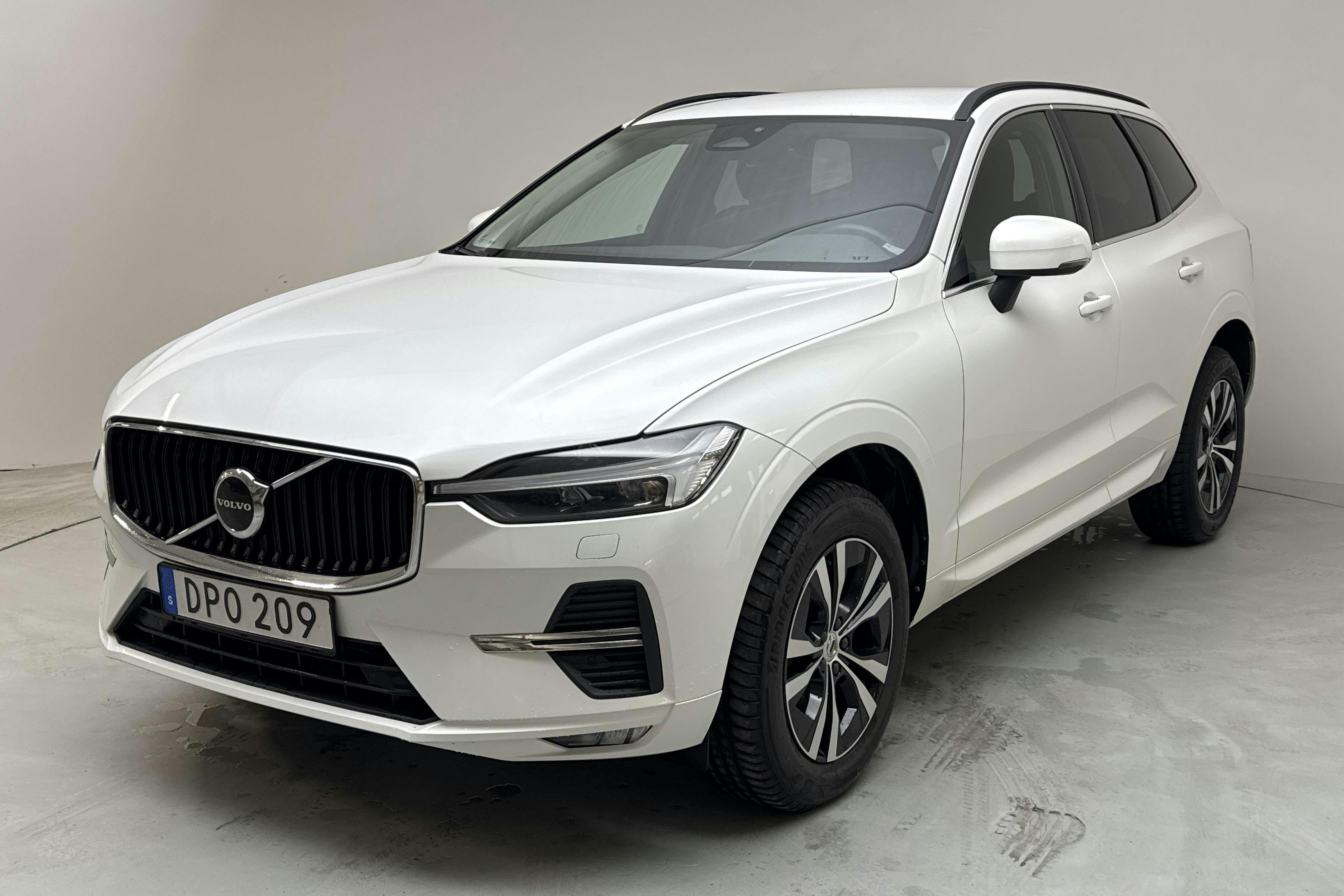 Volvo XC60 B4 AWD Mildhybrid, Diesel (197hk) - 207 140 km - Automatic - white - 2022