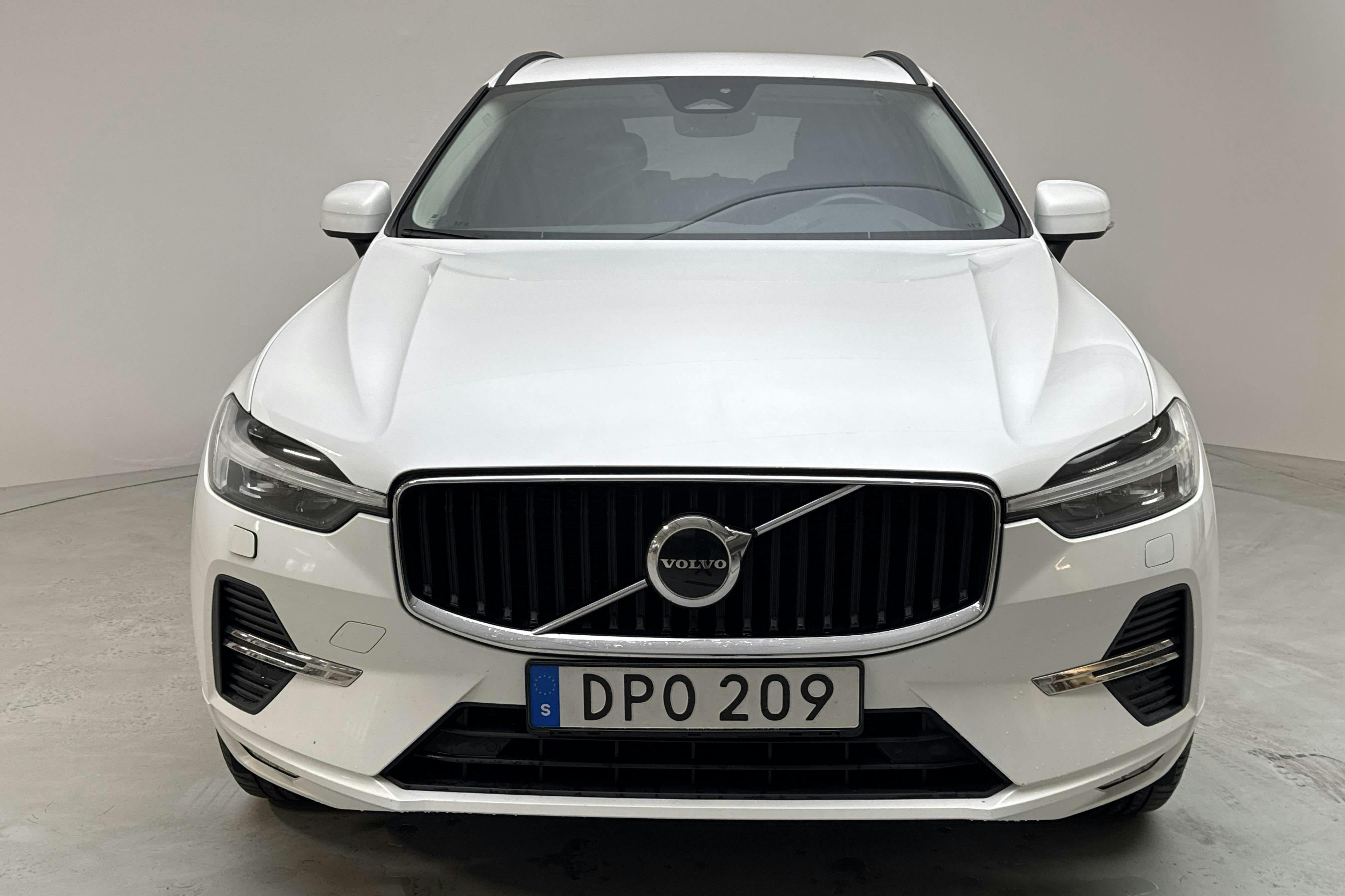 Volvo XC60 B4 AWD Mildhybrid, Diesel (197hk) - 207 140 km - Automatic - white - 2022