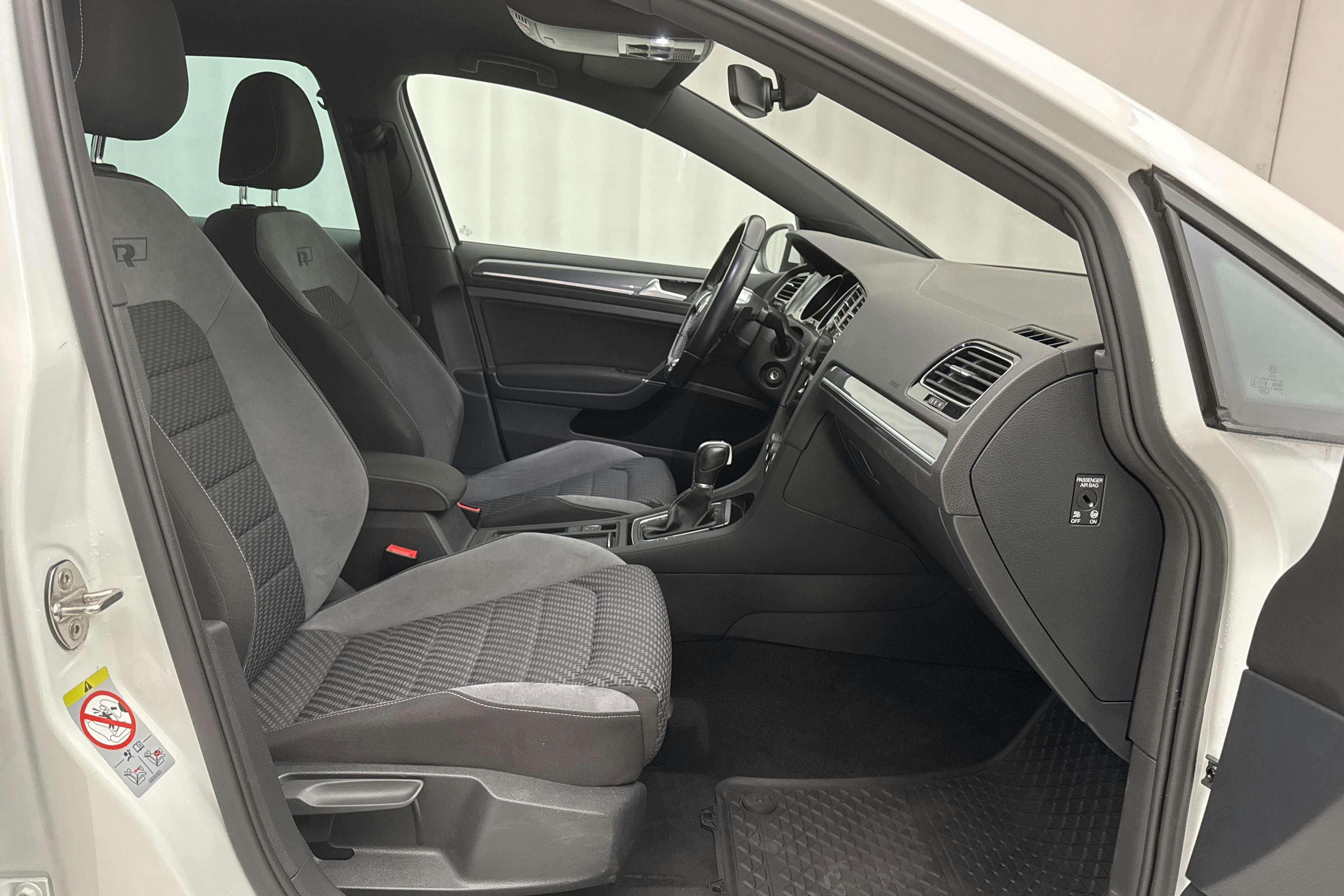 VW Golf VII 1.5 TSI 5dr (150hk) - 73 520 km - Automatic - white - 2019