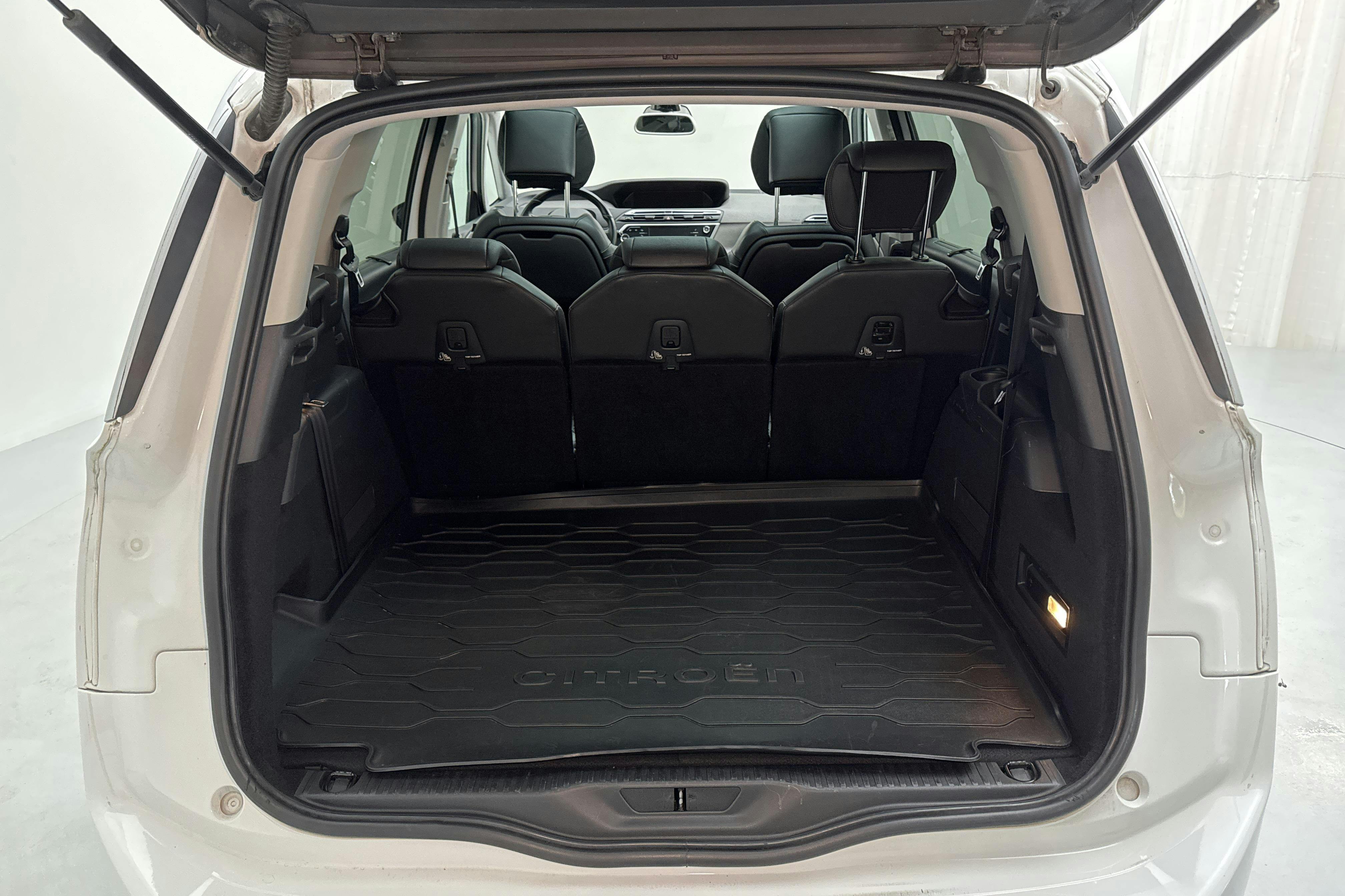 Citroën C4 Grand Picasso Puretech (130hk) - 185 420 km - Manualna - biały - 2017