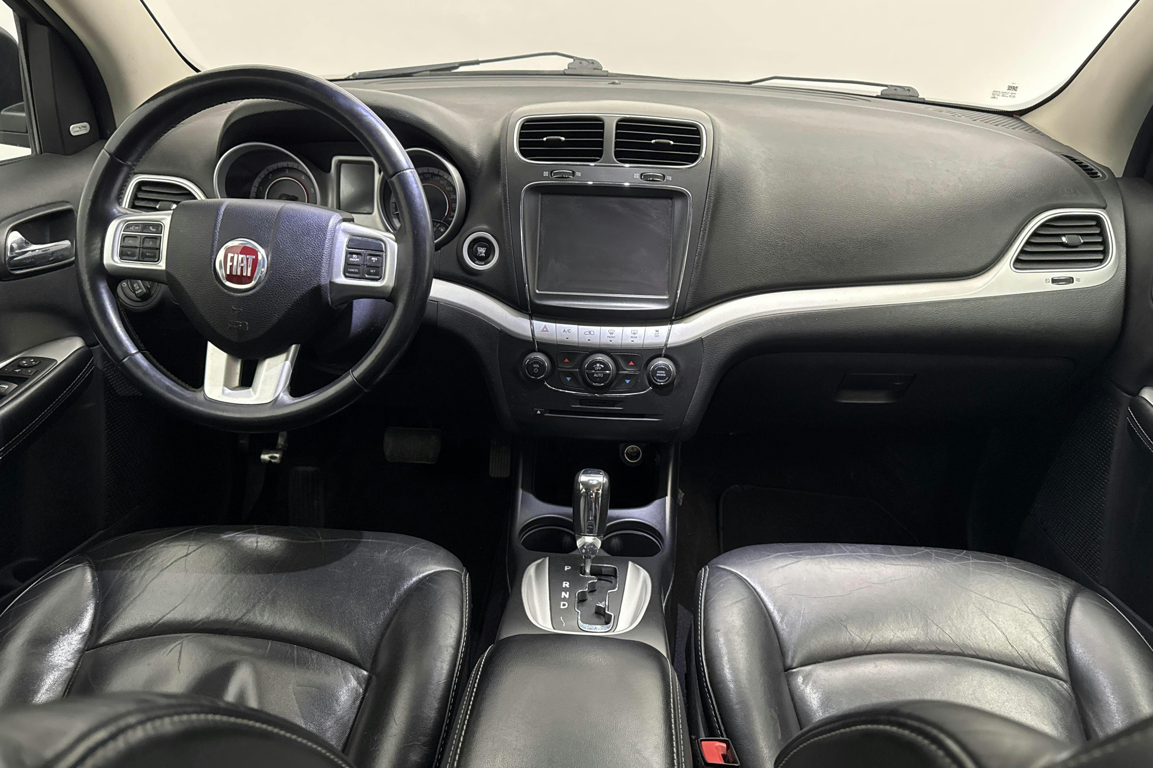 Fiat Freemont 2.0 Multijet AWD (170hk) - 203 330 km - Automaattinen - musta - 2015