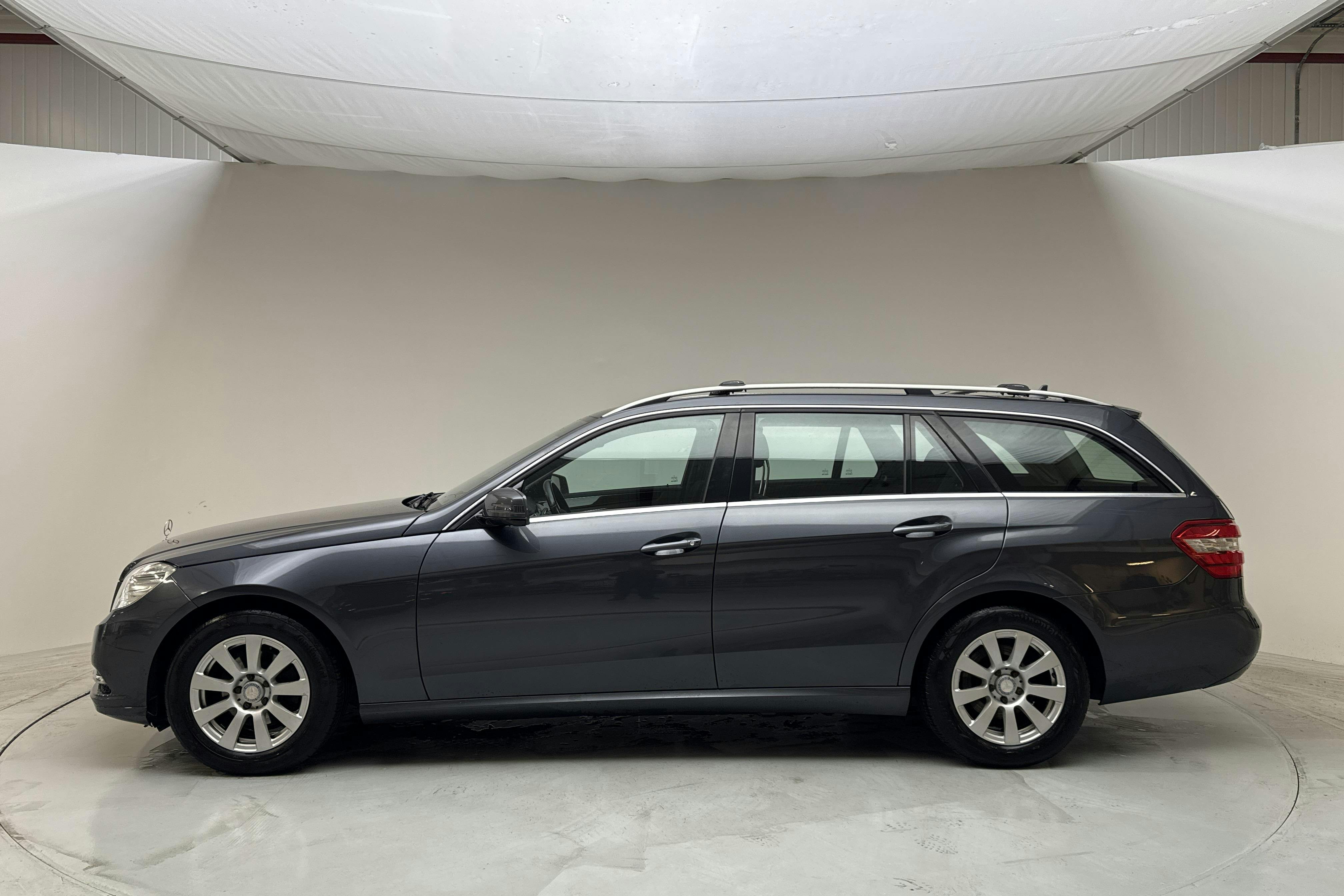 Mercedes E 220 CDI Kombi S212 (170hk) - 287 260 km - Automatyczna - Dark Grey - 2013