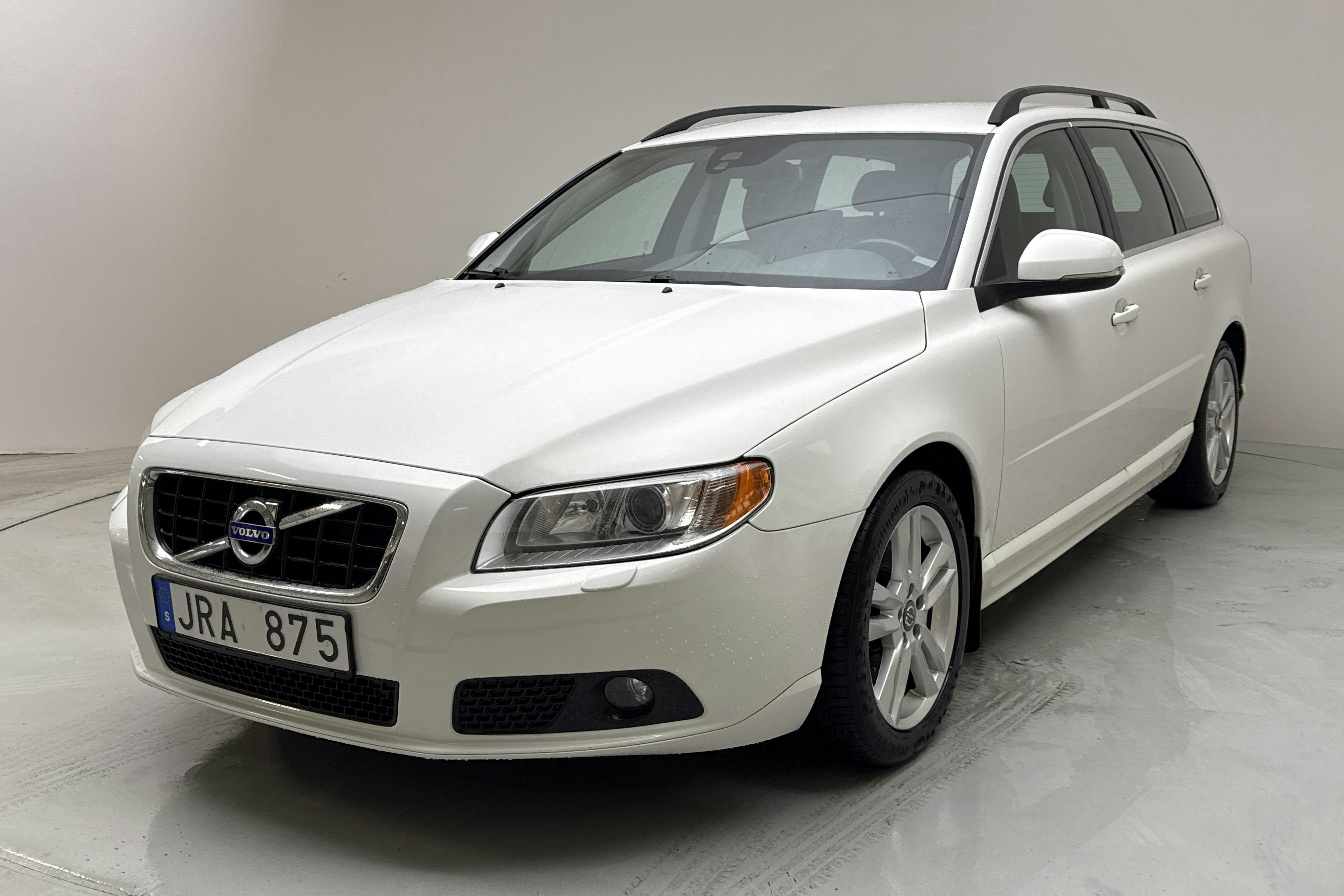 Volvo V70 II D4 (163hk) - 267 940 km - Manualna - biały - 2013