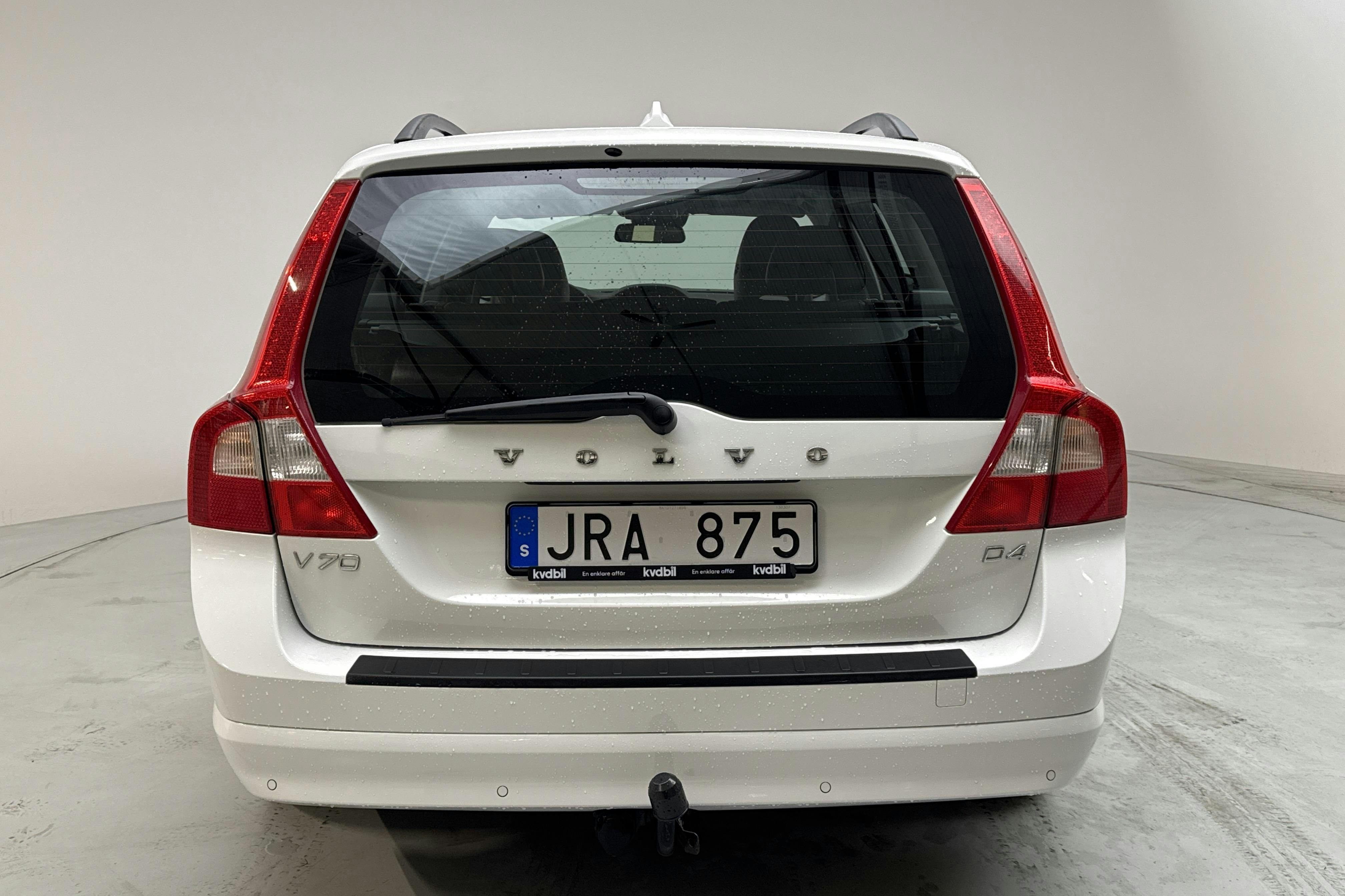 Volvo V70 II D4 (163hk) - 267 940 km - Käsitsi - valge - 2013