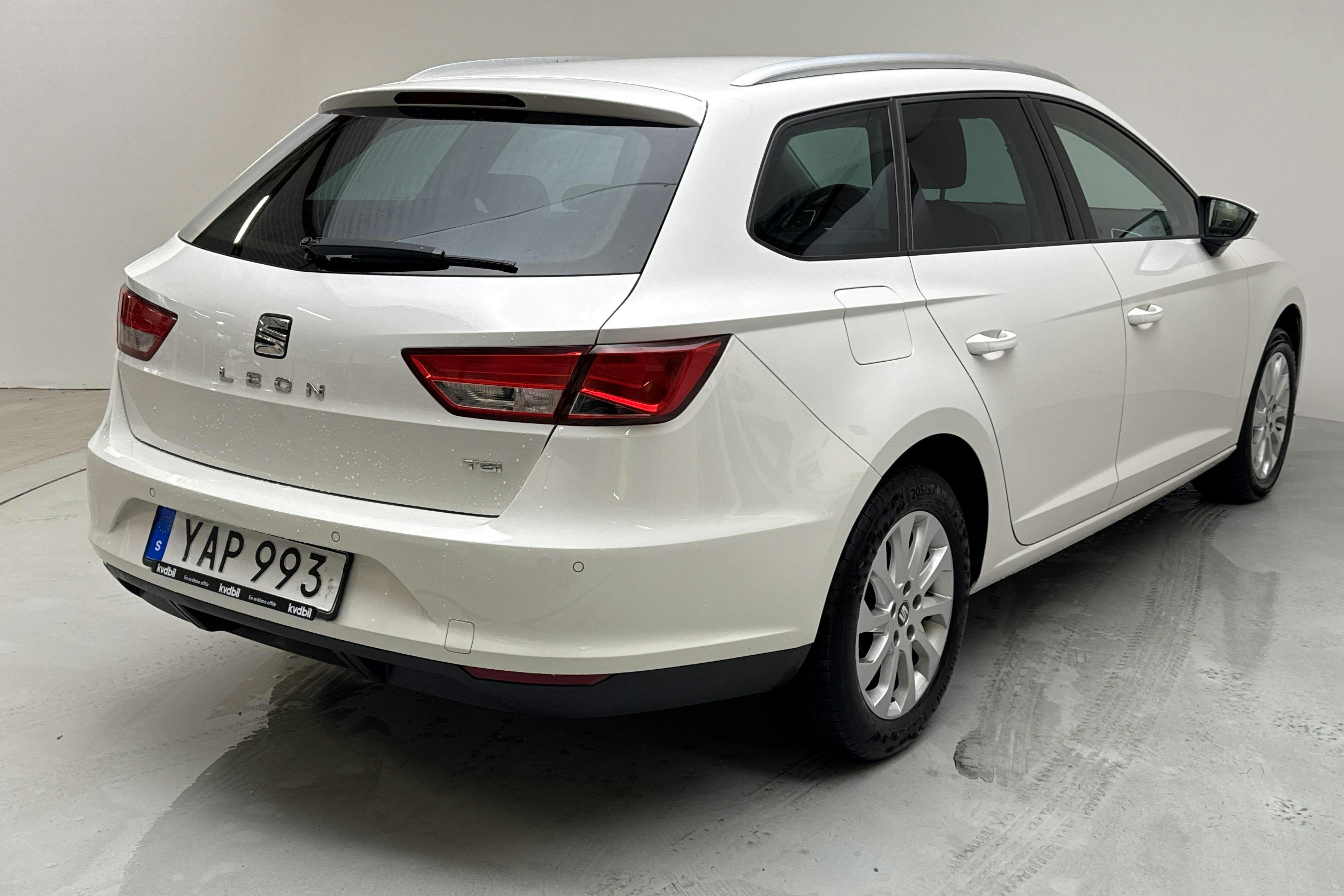Seat Leon 1.2 TSI ST (110hk) - 158 090 km - Automatic - white - 2016