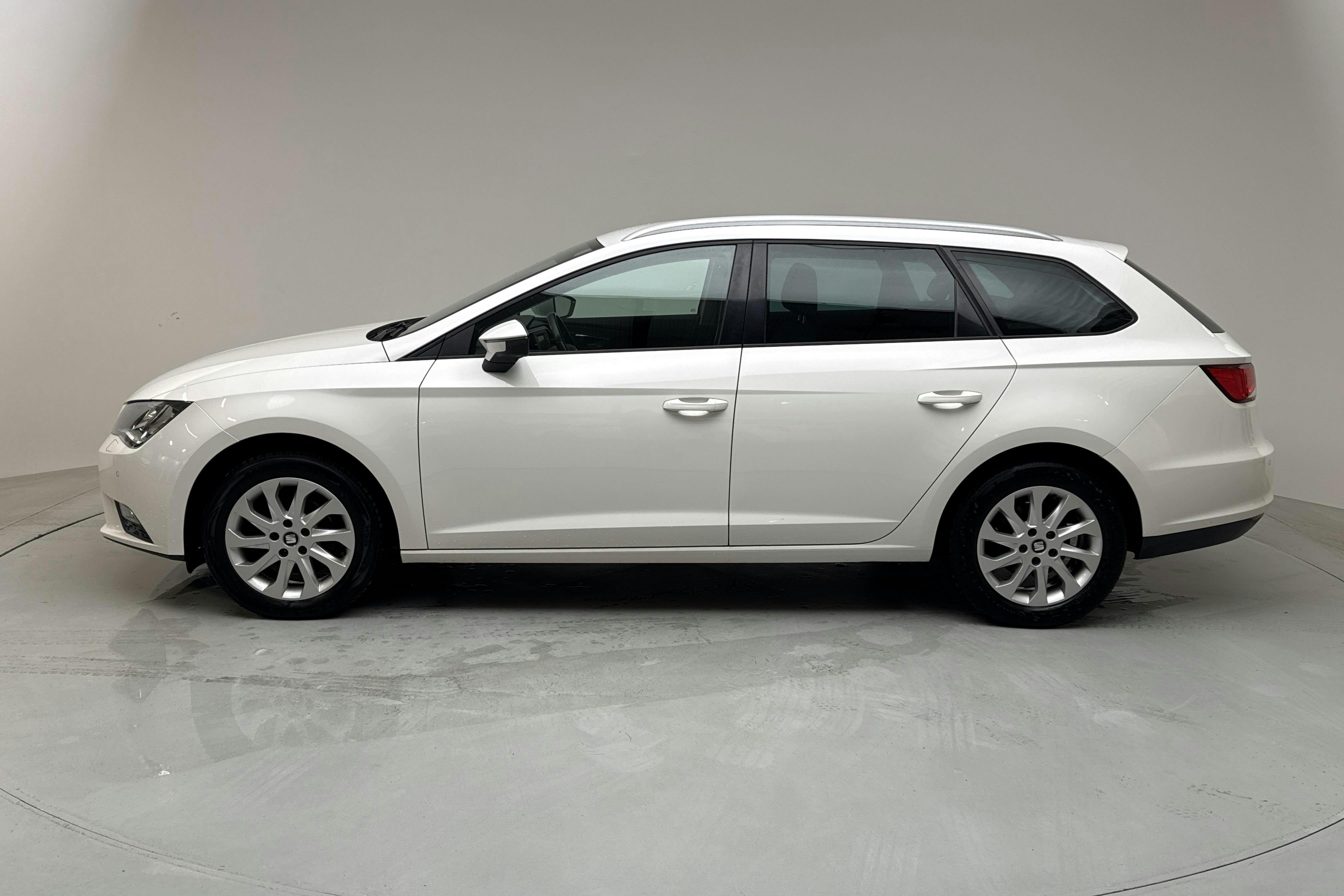 Seat Leon 1.2 TSI ST (110hk) - 158 090 km - Automatic - white - 2016