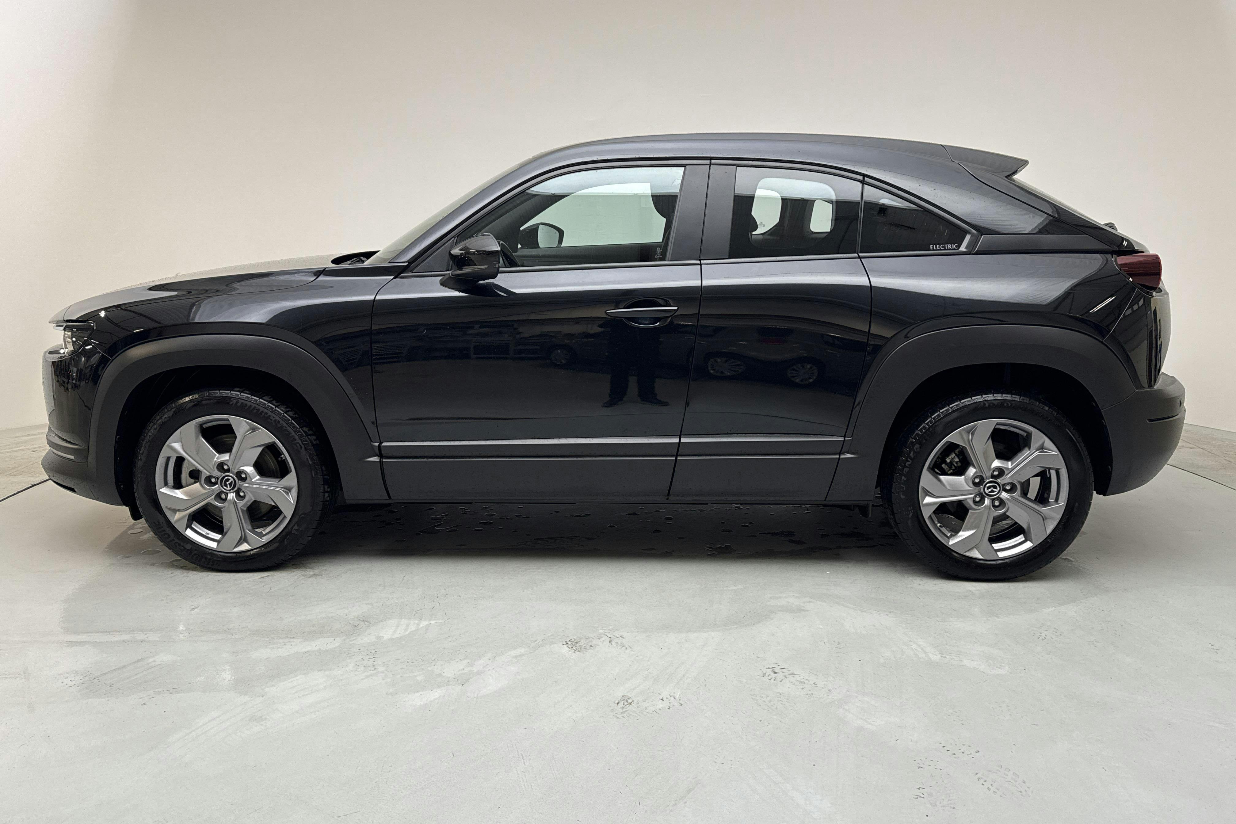 Mazda MX-30 e-Skyactiv (145hk) - 3 175 mil - Automat - svart - 2021