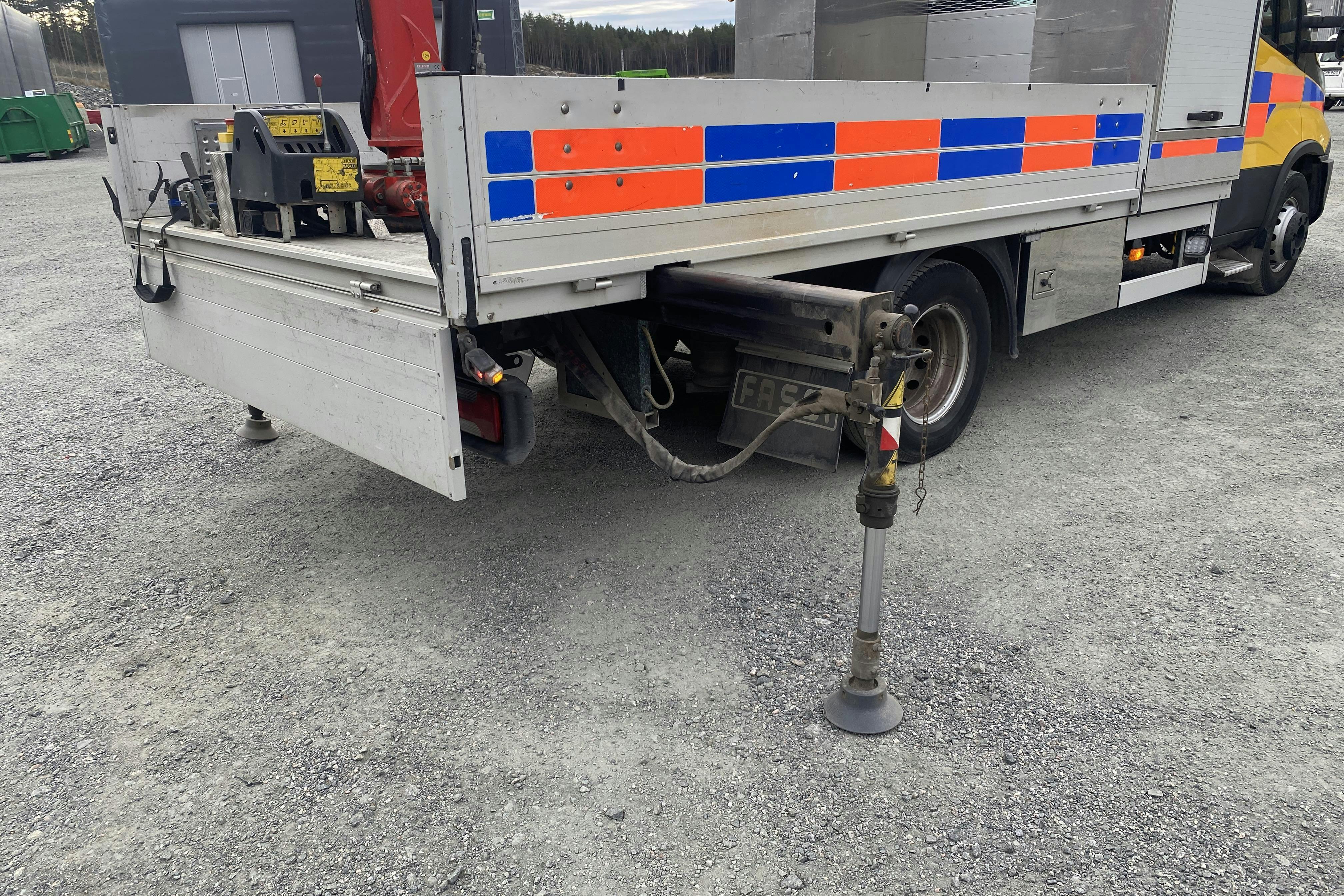 Iveco DAILY 70C17H - 70 841 km - Manuaalinen - 2016