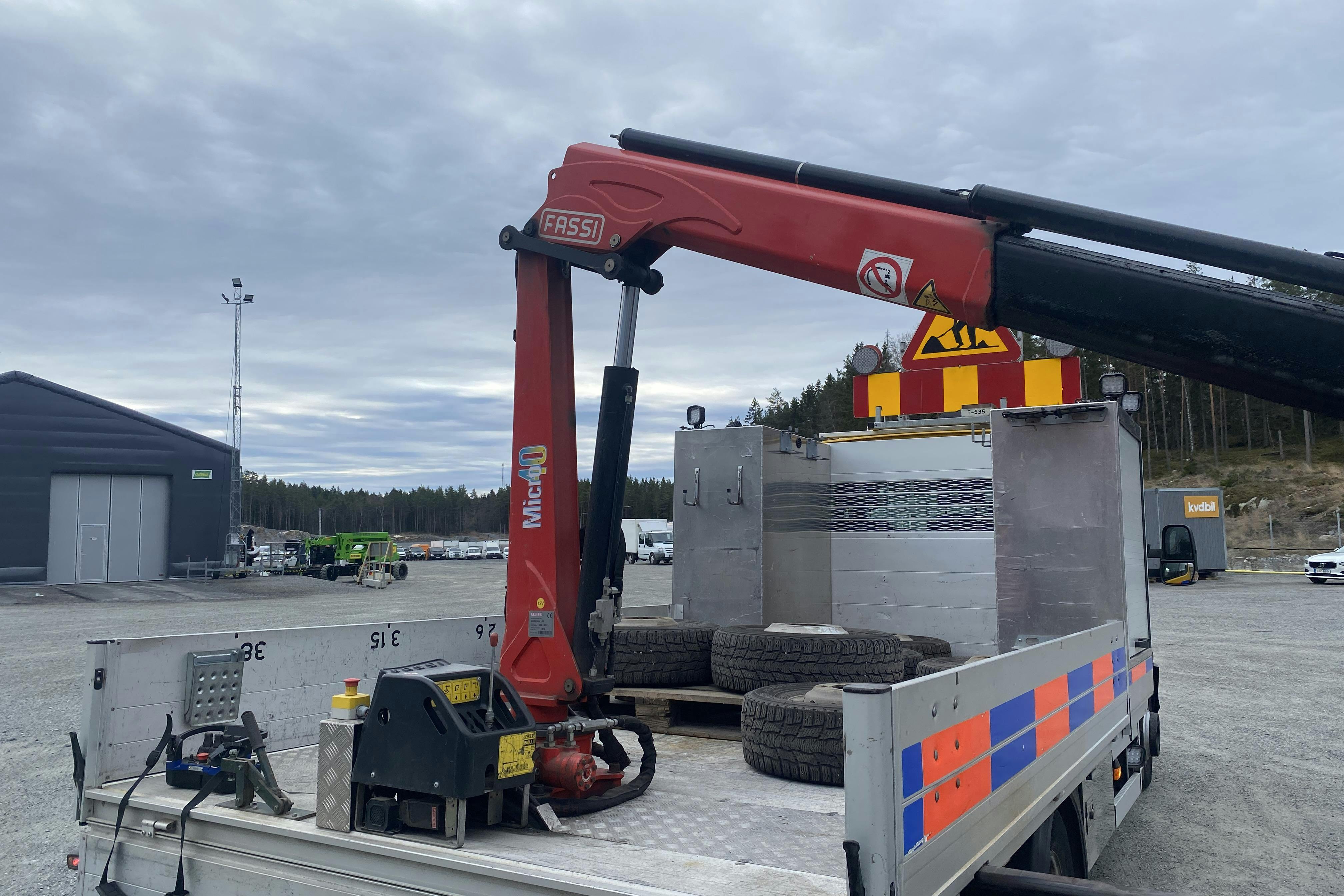 Iveco DAILY 70C17H - 70 841 km - Manuaalinen - 2016