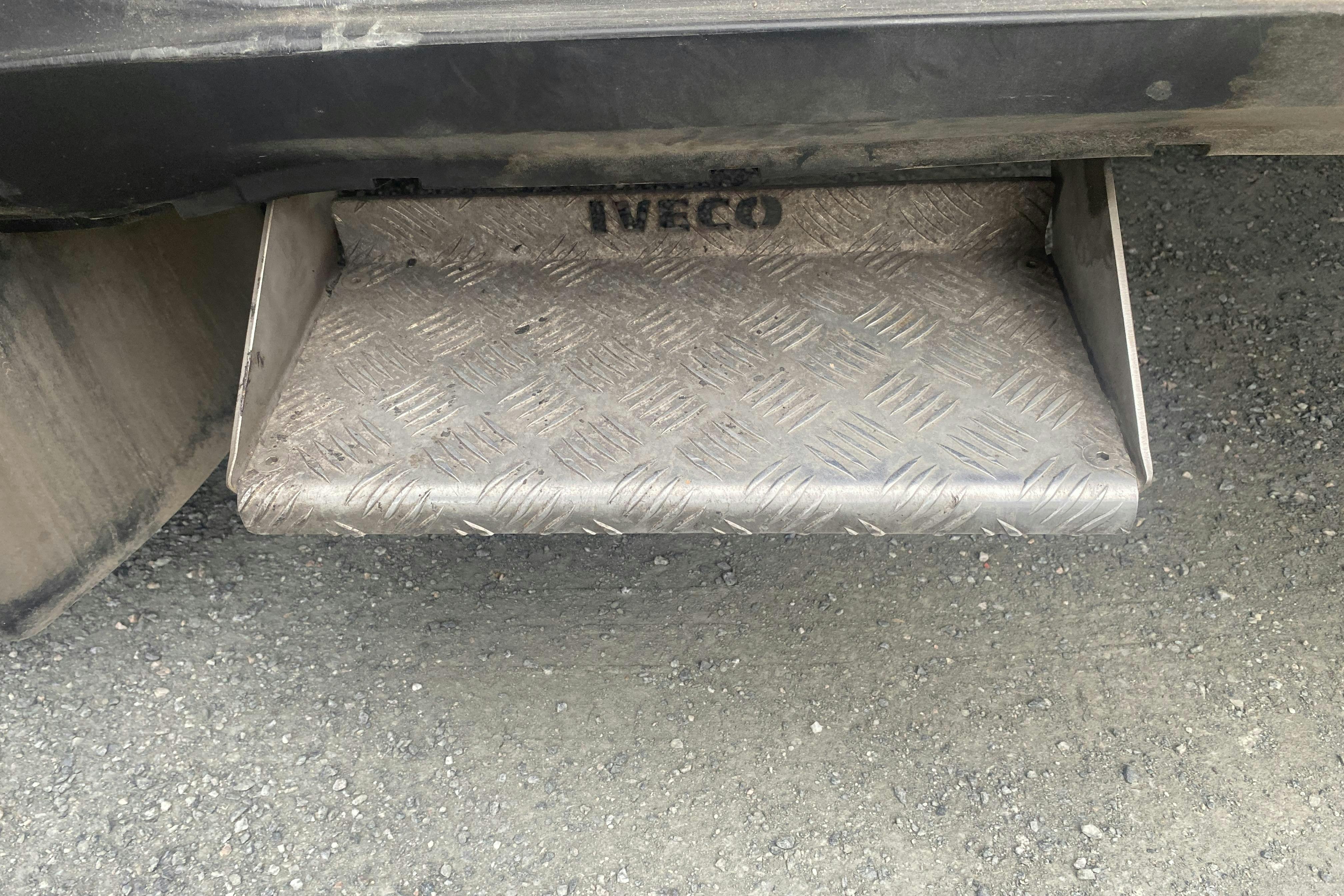 Iveco DAILY 70C17H - 70 841 km - Manuaalinen - 2016
