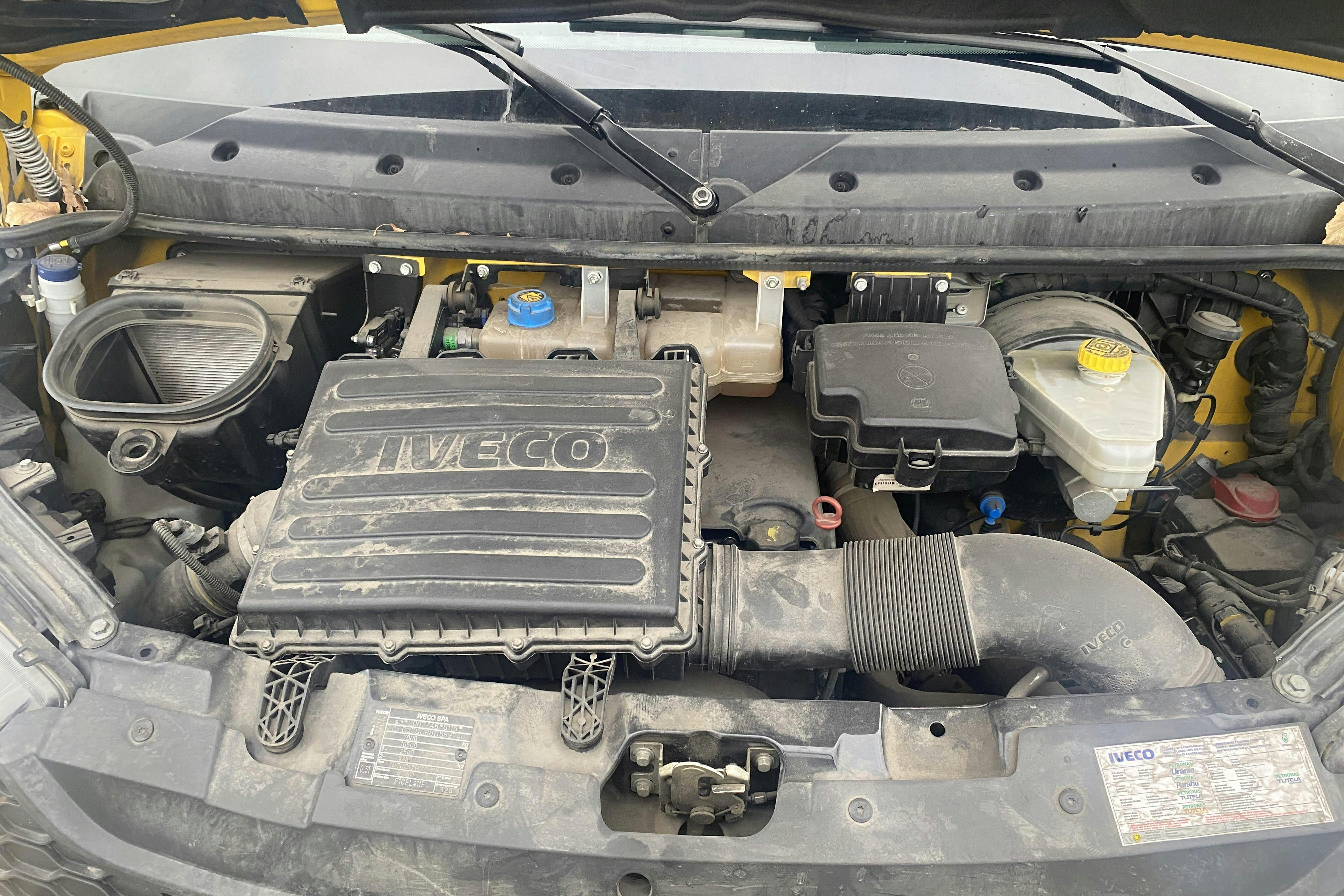 Iveco DAILY 70C17H - 70 841 km - Manuaalinen - 2016