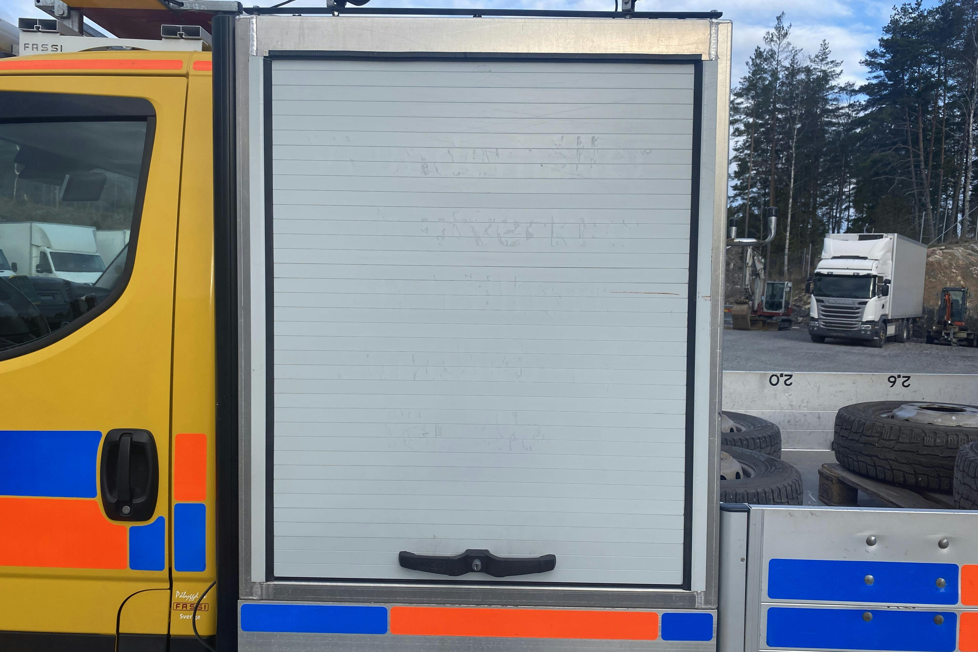 Iveco DAILY 70C17H - 70 841 km - Manuaalinen - 2016