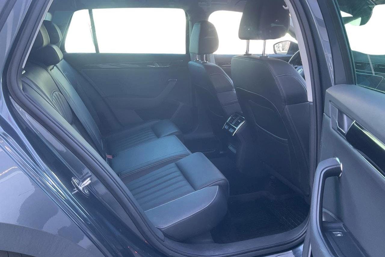 Skoda Superb 1.4 TSI PHEV Kombi (218hk) - 92 840 km - Automatic - gray - 2021