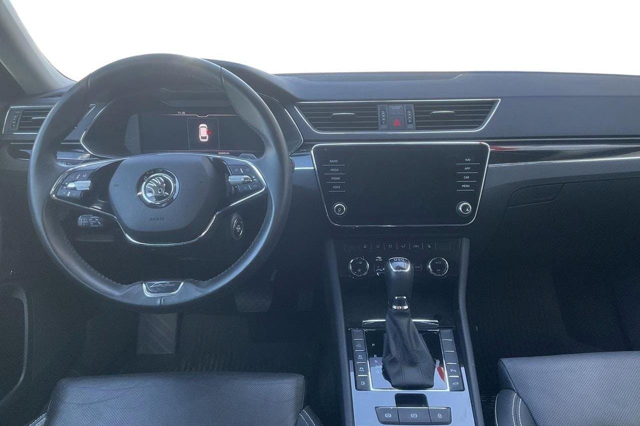 Skoda Superb 1.4 TSI PHEV Kombi (218hk) - 92 840 km - Automatic - gray - 2021